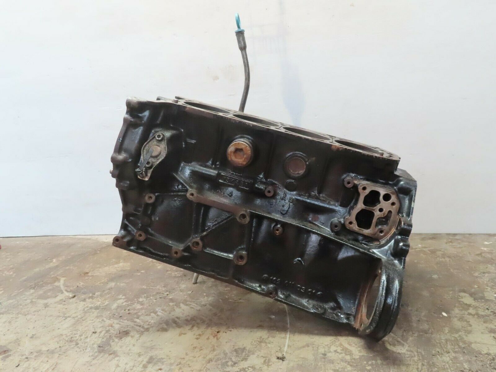 10186 Mercedes-Benz C123 230CE Coupe Engine Block 1020110301 M102.980