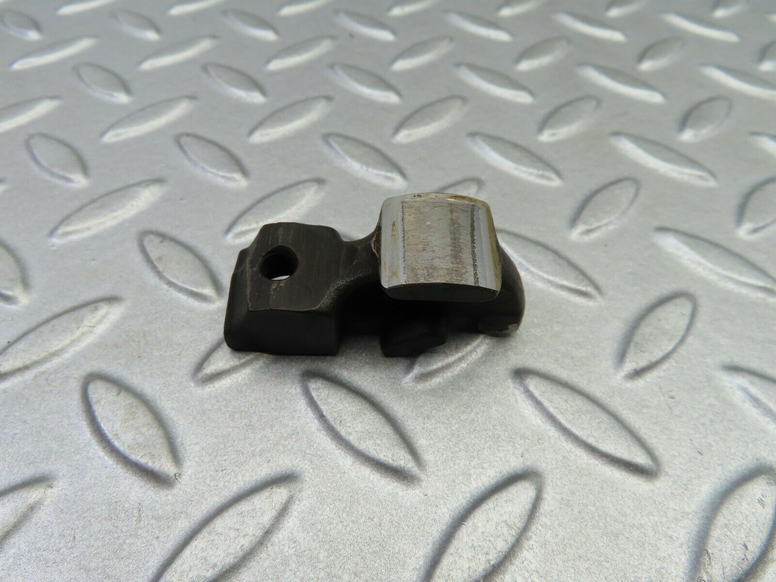 6281 Mercedes-Benz W126 380SE Rocker Arm