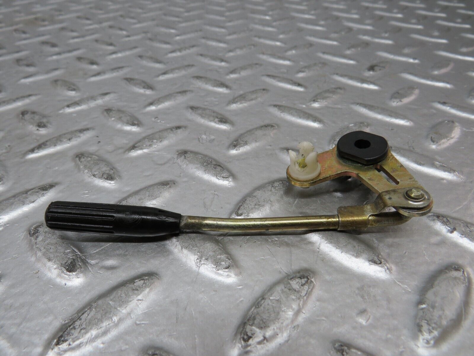 27495 Mercedes-Benz S124 300TE Wagon Rear Door Lock Knob Pair