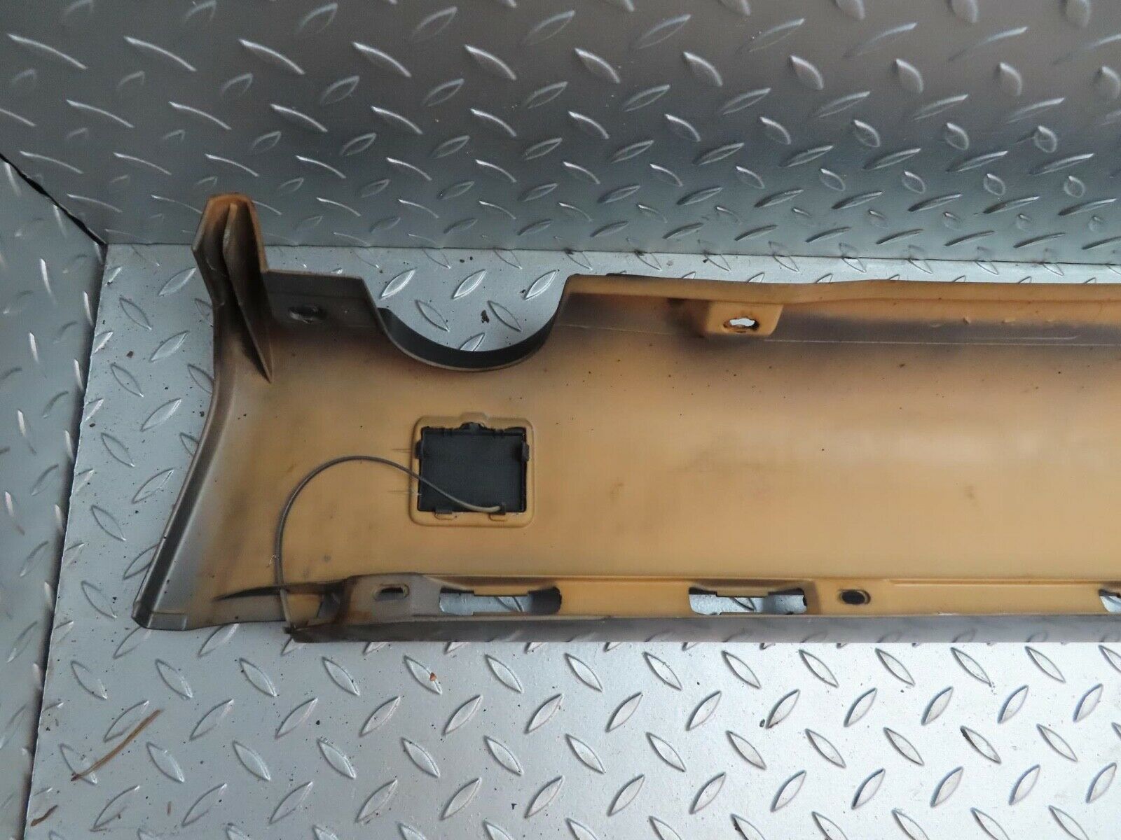 15136 Mercedes-Benz W140 S320 Side Skirt Right Side 1406901440