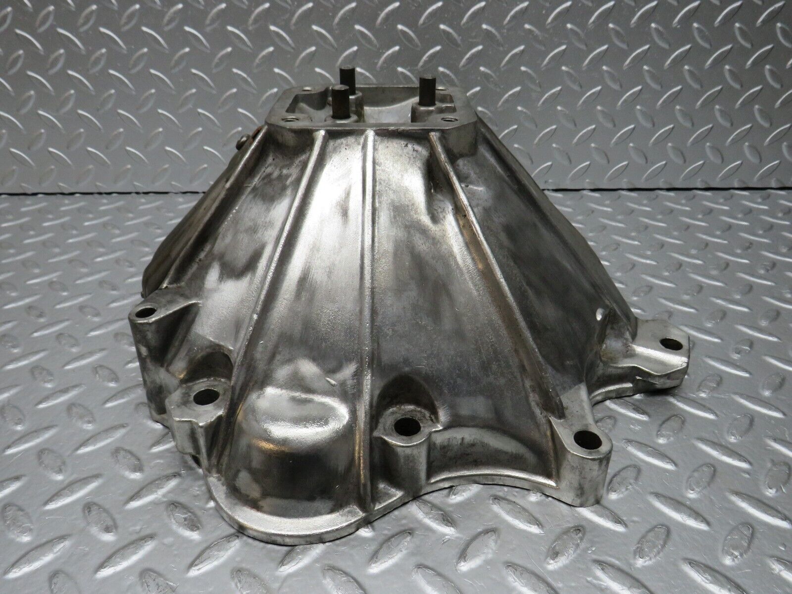 30101 Porsche 924 Clutch Bell Housing 477521111