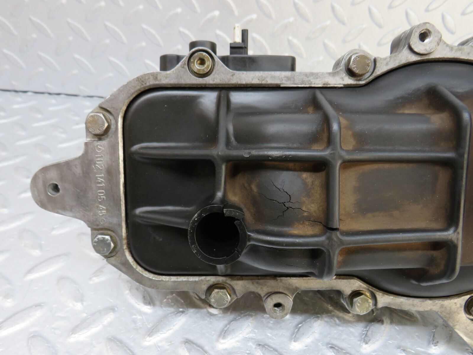 36667 Mercedes-Benz W201 190E 2.0L Air Flow Mass Sensor Bosch 0438121001 1021410990