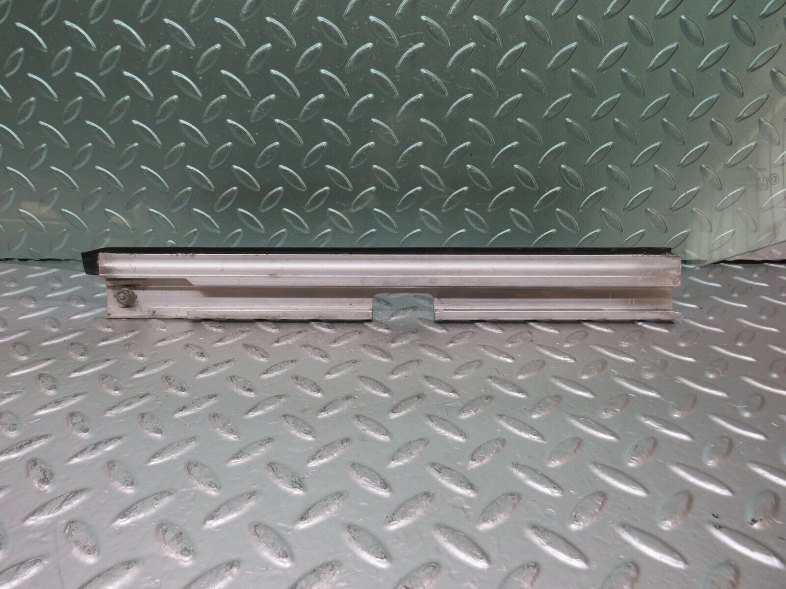 25147 Mercedes-Benz W201 190D Front Right Door Window Glass