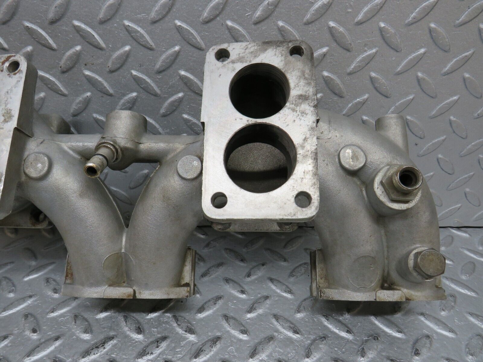 37708 Mercedes-Benz W108 280S Air Intake Manifold 1141410001