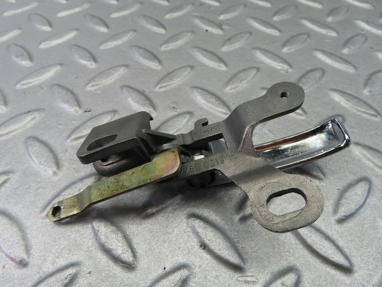 7917 Mercedes-Benz W115 220D Right Interior Door Handle Chrome 1157660219