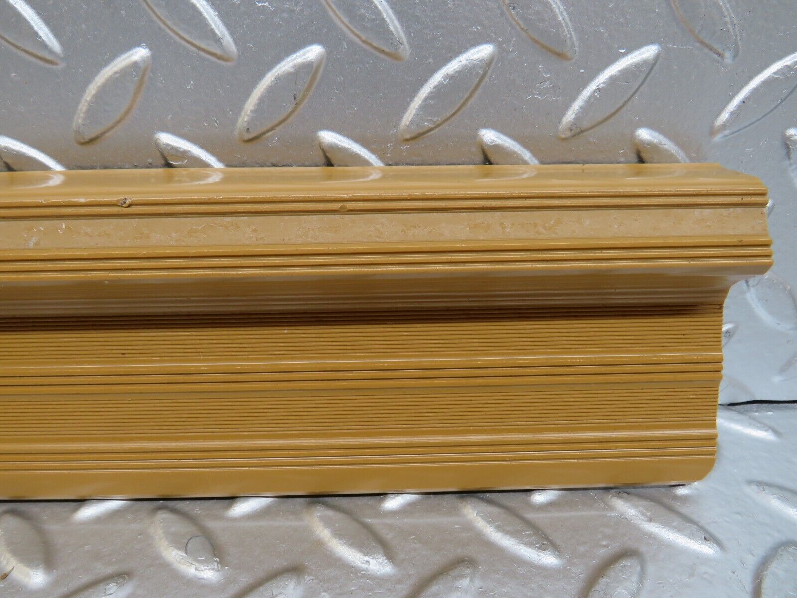 25433 Mercedes-Benz W123 200 Rear Right Door Sill