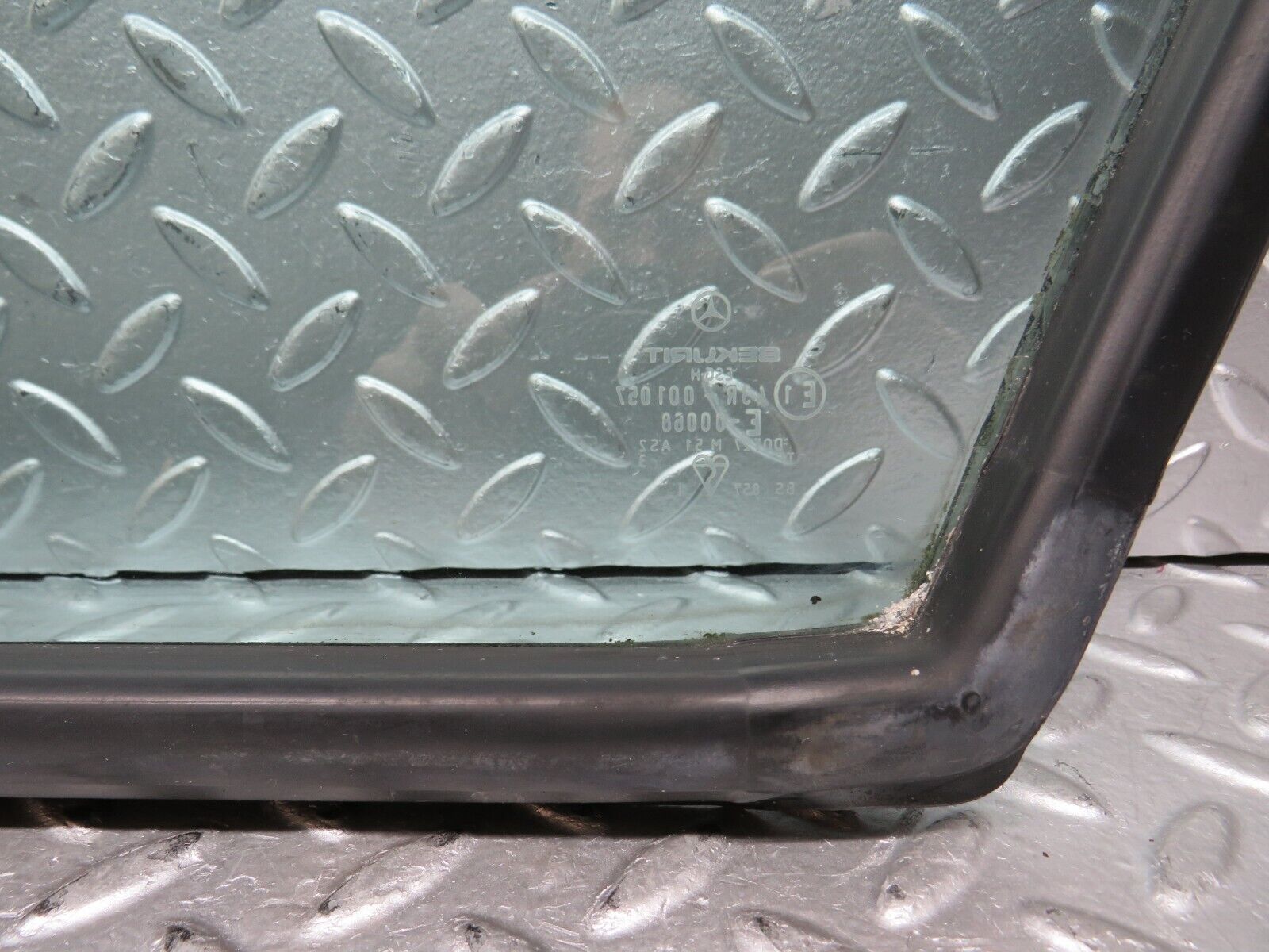 28396 Mercedes-Benz S123 240D Wagon Rear Left Window Glass 1236700939