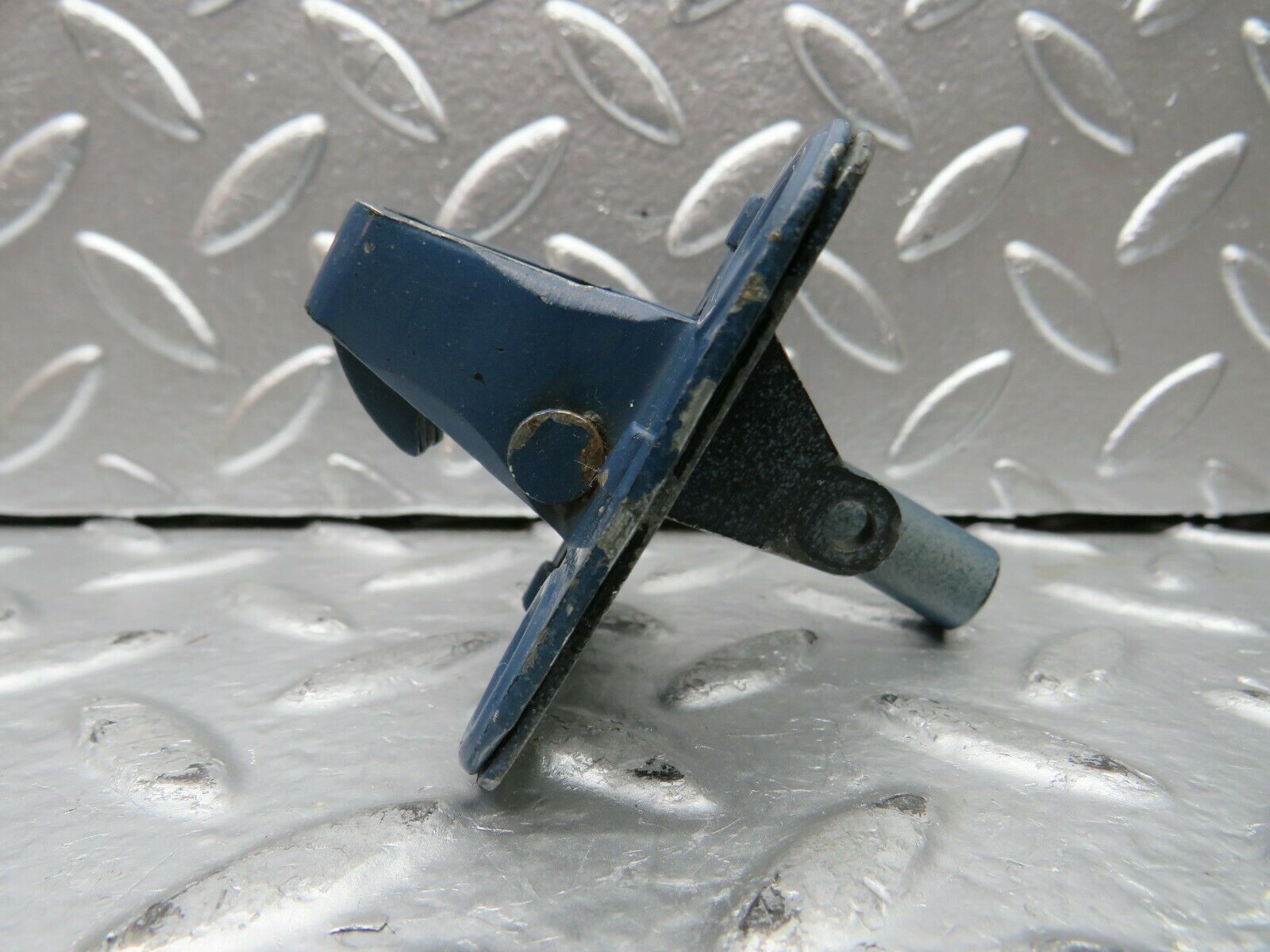 23025 Mercedes-Benz C123 230CE Coupe Bonnet Lock Catch