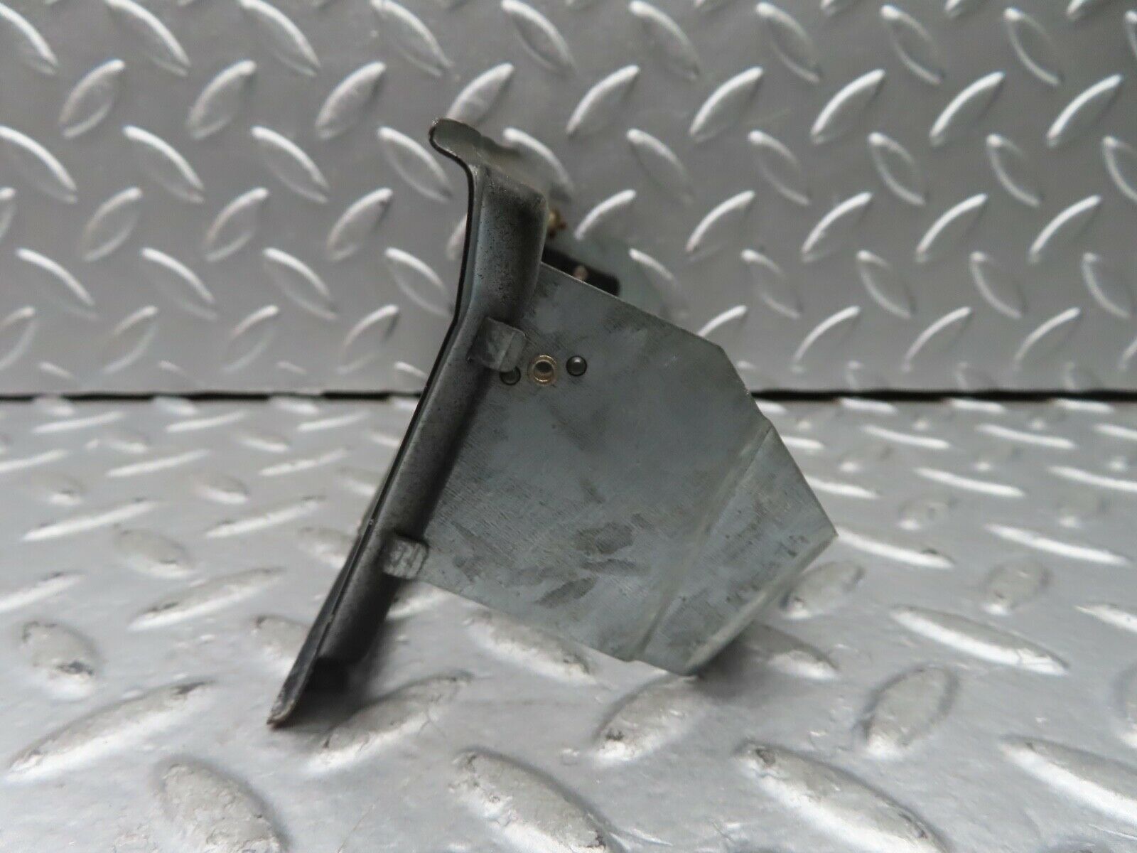 21185 Mercedes-Benz W123 230E Centre Console Ashtray Frame