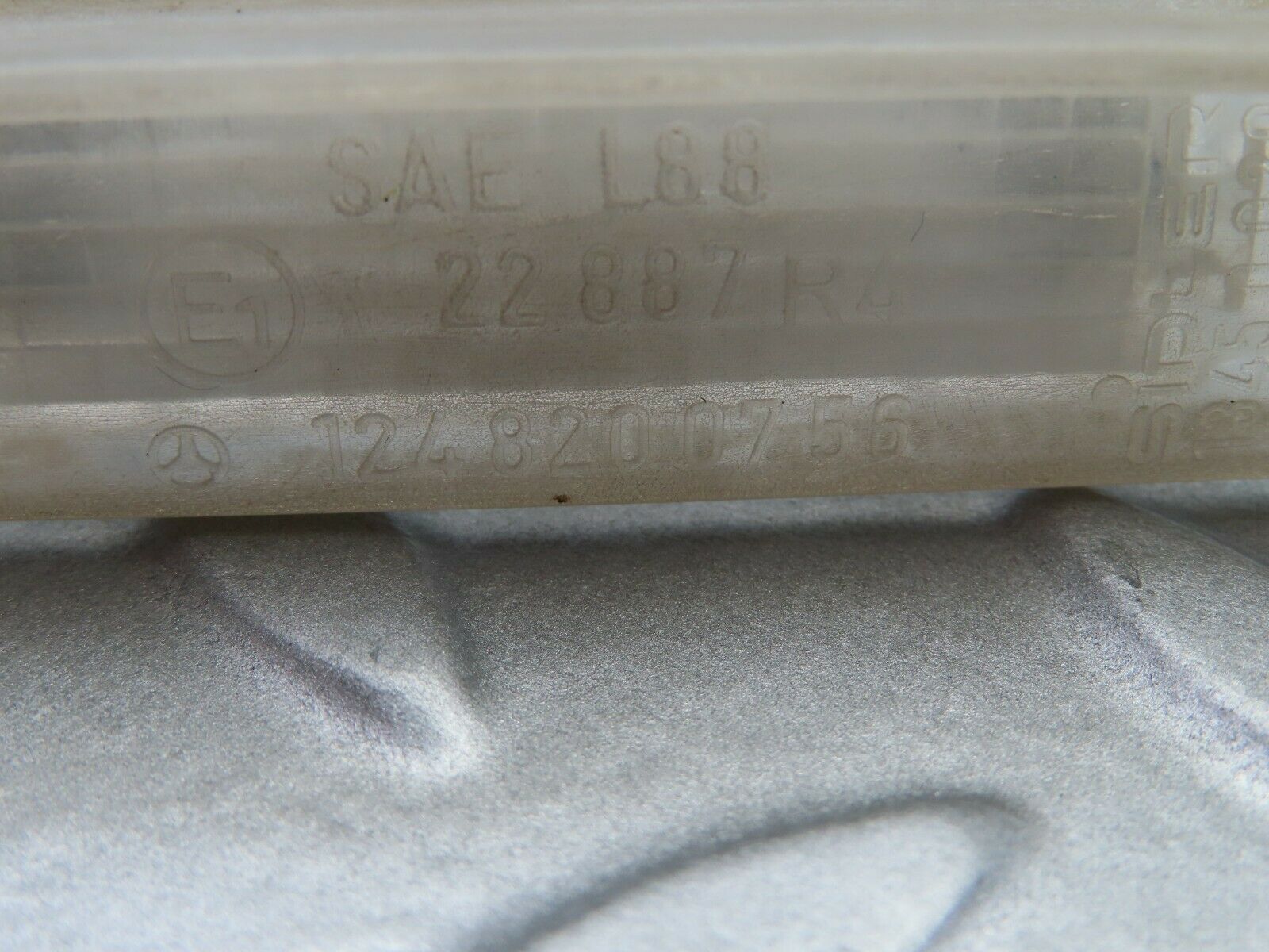 6487 Mercedes-Benz S124 E220 Wagon Licence Plate Light 1248200756