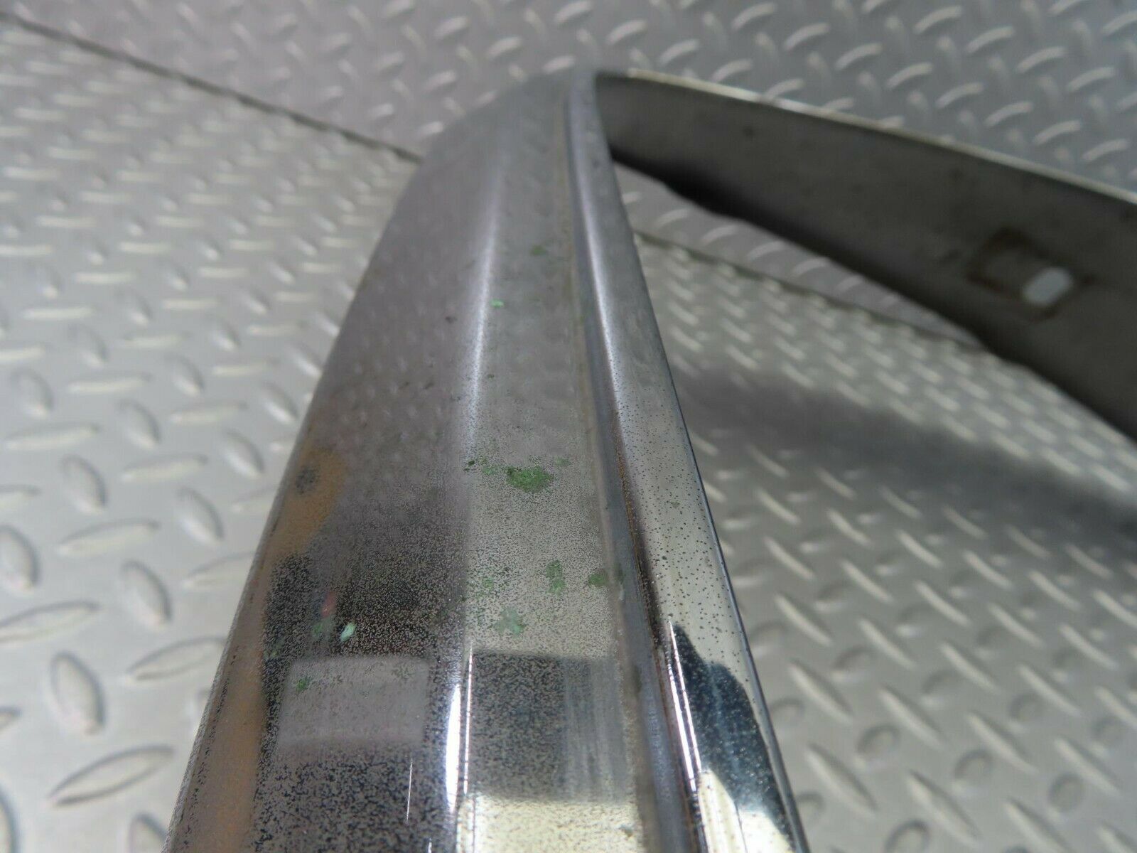 8442 Mercedes-Benz W108 Bonnet Grill Frame Chrome