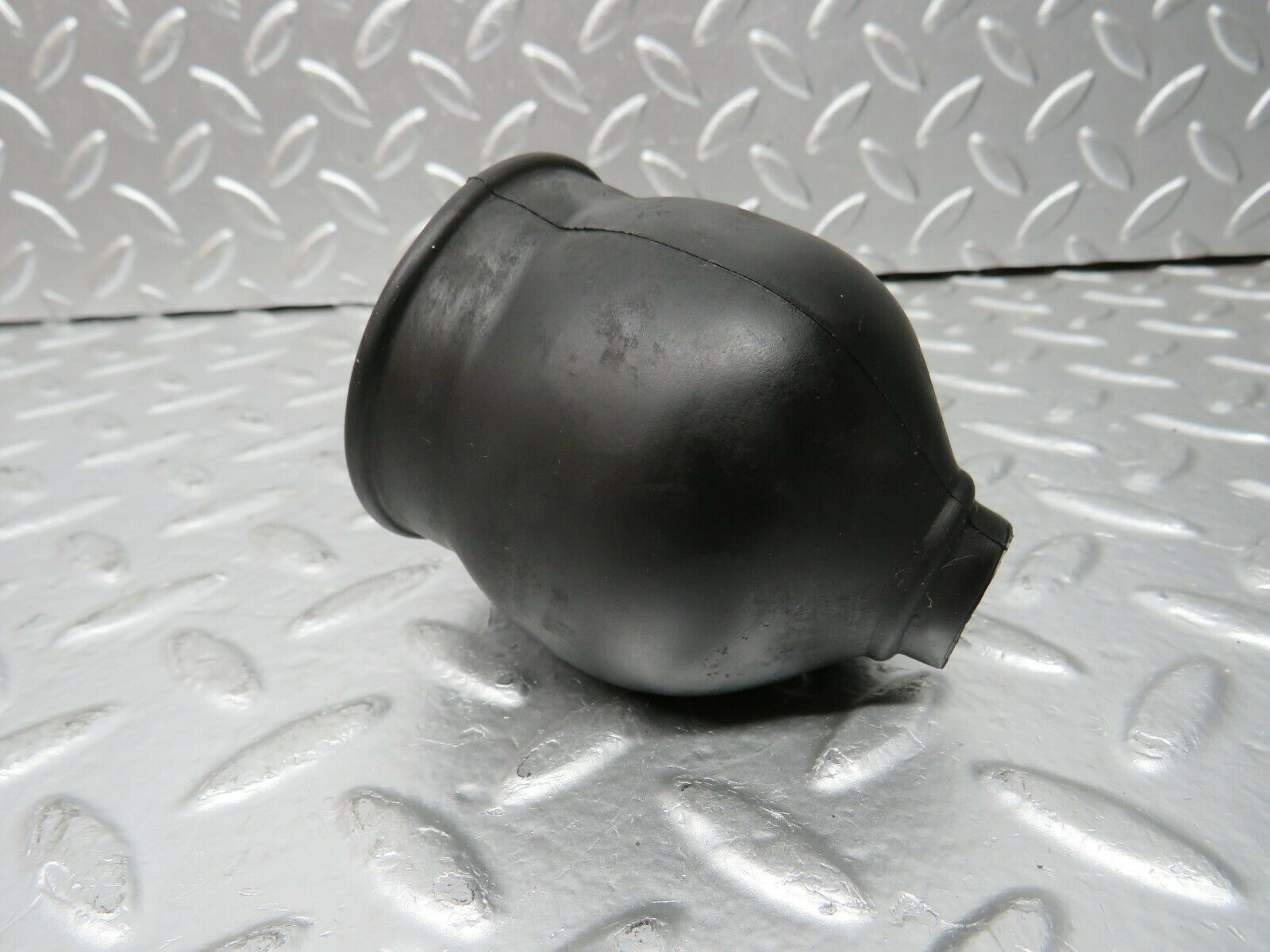 24282 Mercedes-Benz S124 220TE Wagon Headlight Switch Rubber Cover 0005452245