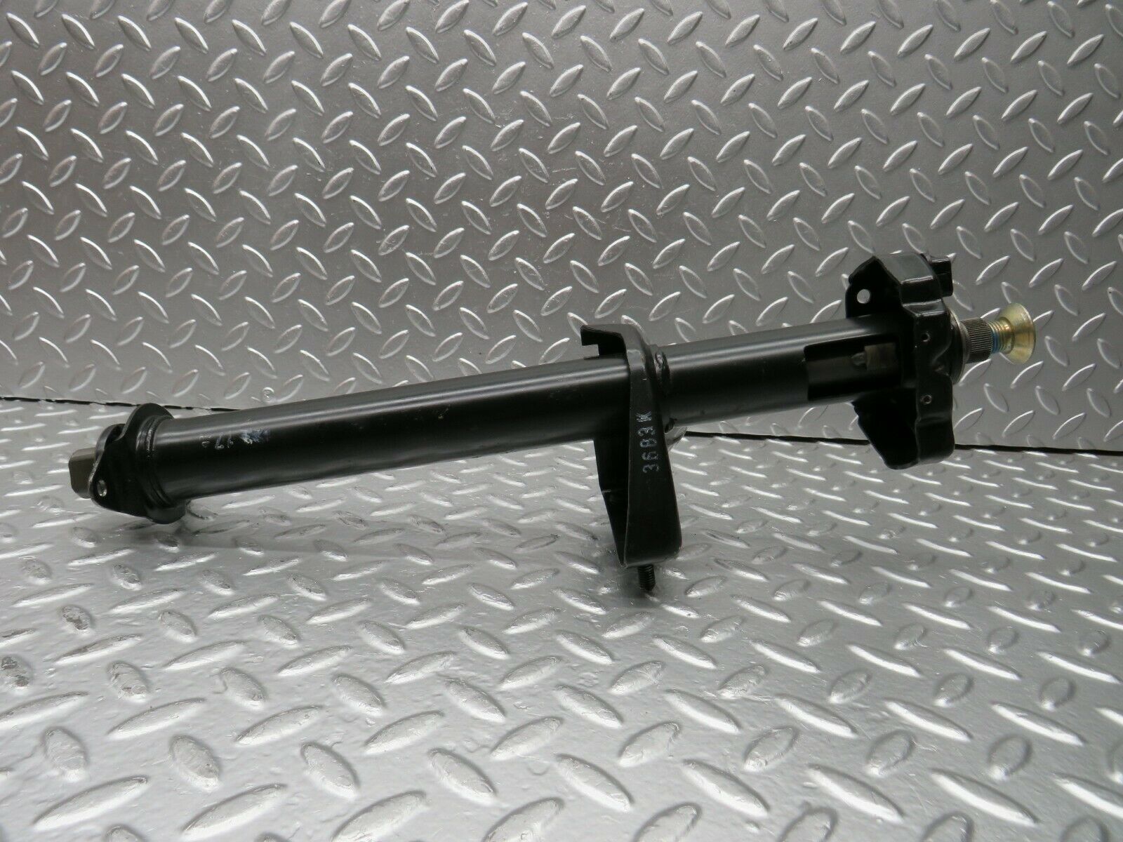 24085 Mercedes-Benz W123 280E Steering Column Shaft