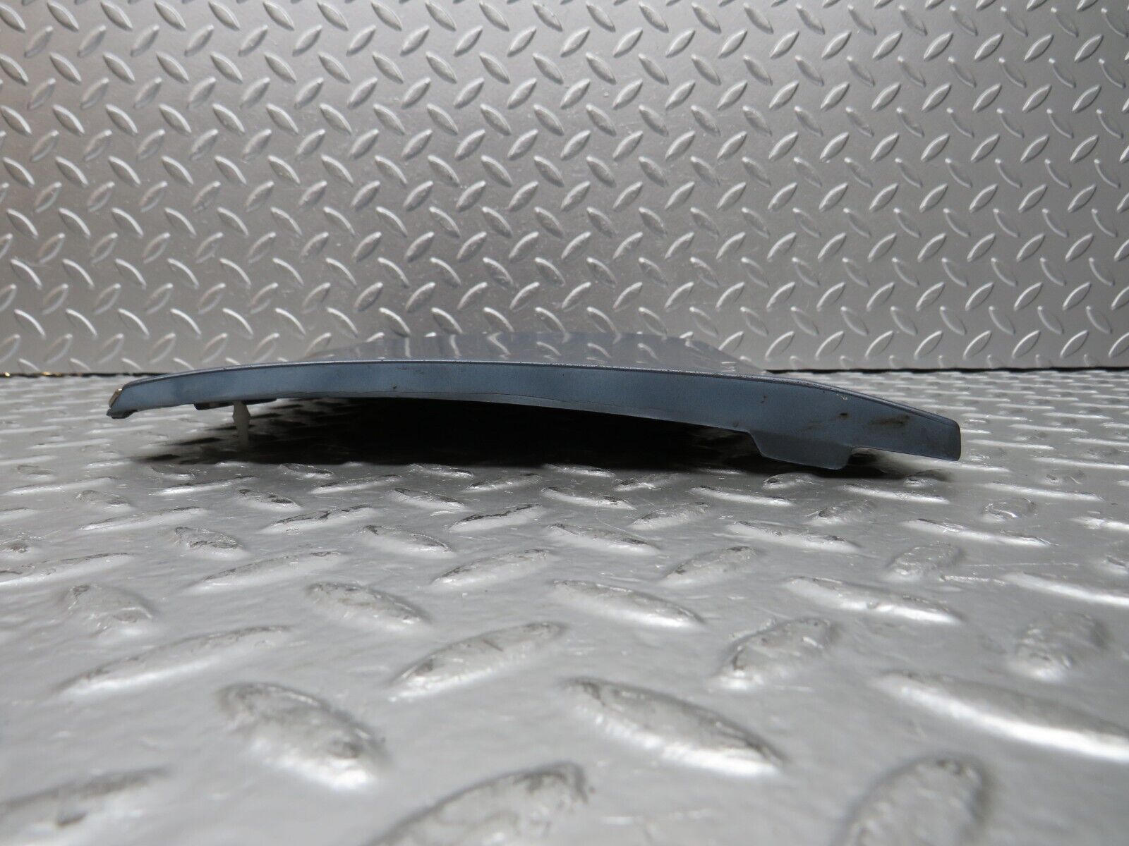 31205 Mercedes-Benz S124 220TE Front Left Fender Wing Moulding Trim 1246901340