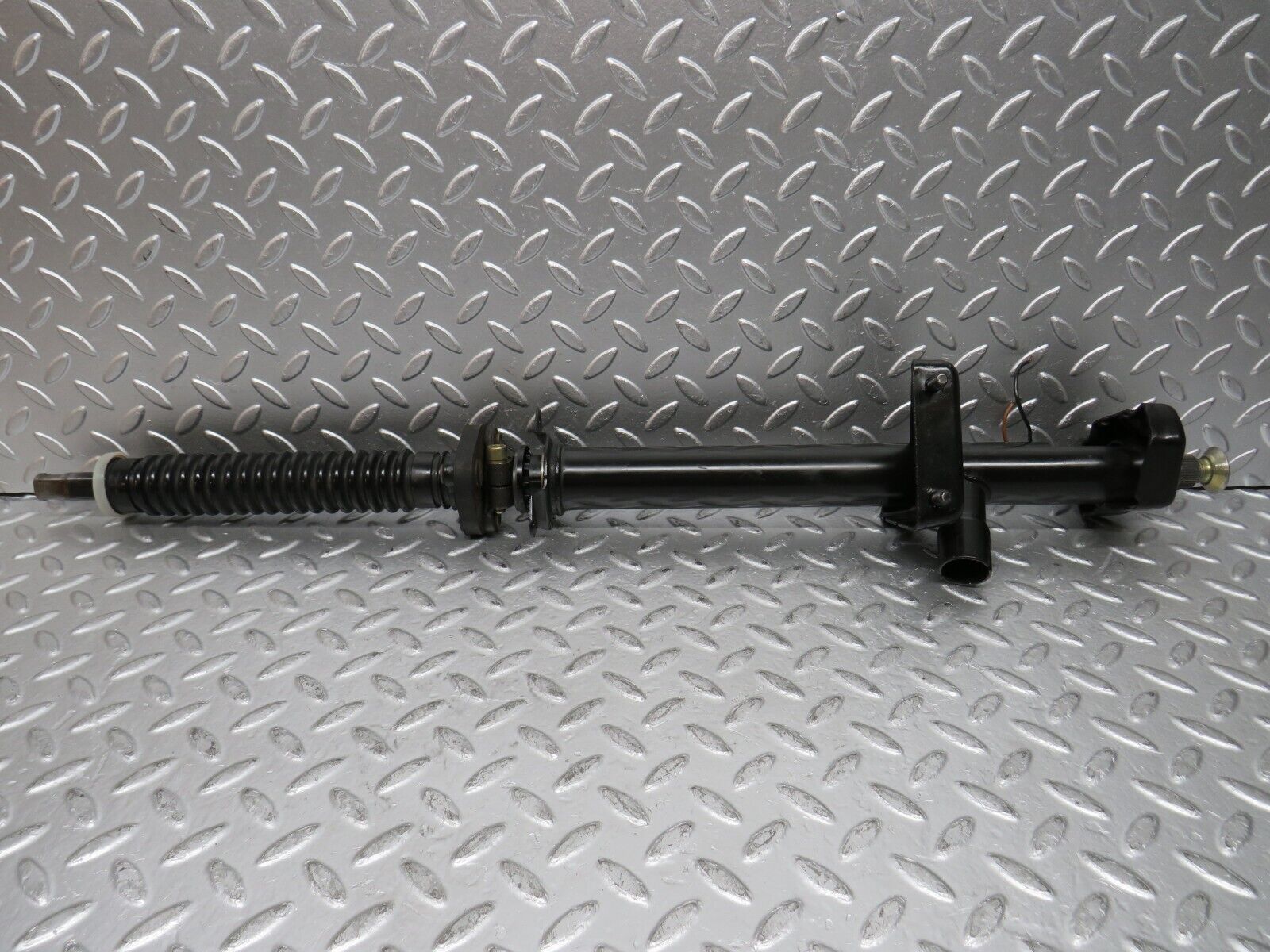 29785 Mercedes-Benz W123 230E Steering Column