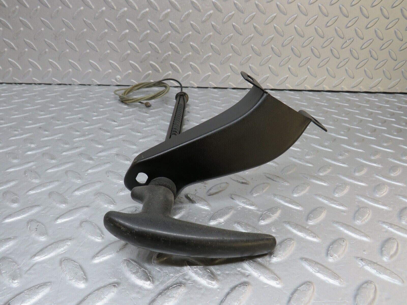 37542 Mercedes-Benz W109 300SEL Handbrake Handle Lever