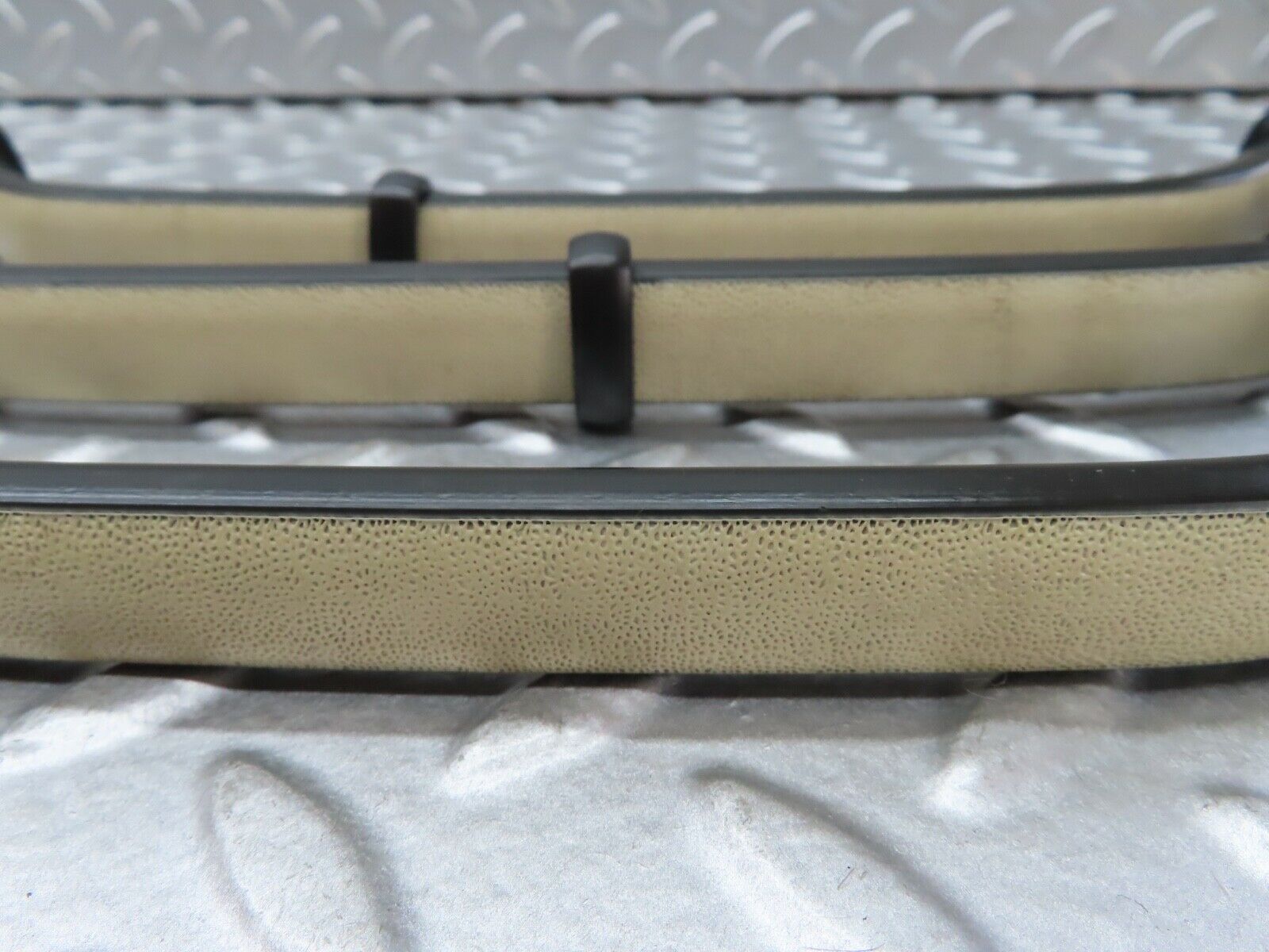 19143 Mercedes-Benz W123 300D Interior Roof Grab Handle Set