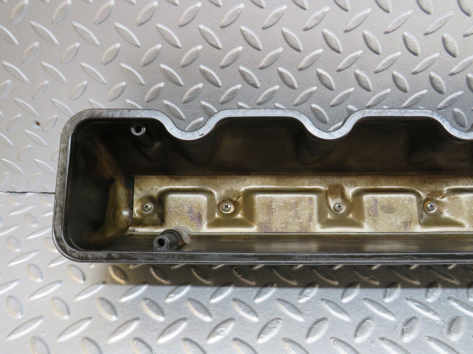 37167 Mercedes-Benz C126 420SEC Coupe Cylinder Head Valve Cover Left 1170160605