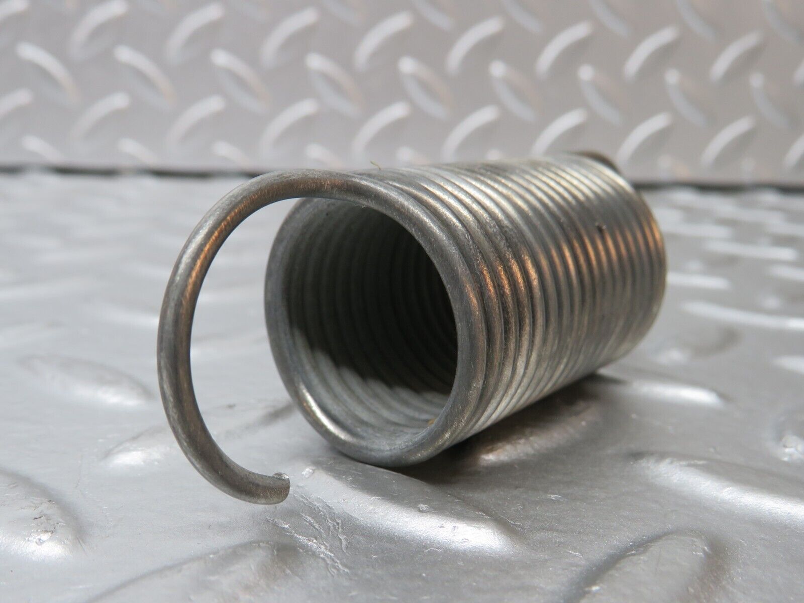 31177 Mercedes-Benz W123 230E Front Seat Adjustment Spring Pair