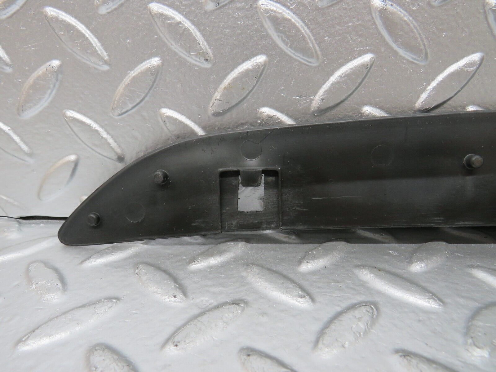 25637 Mercedes-Benz W123 200 C Pillar Exterior Plastic Trim Right Side