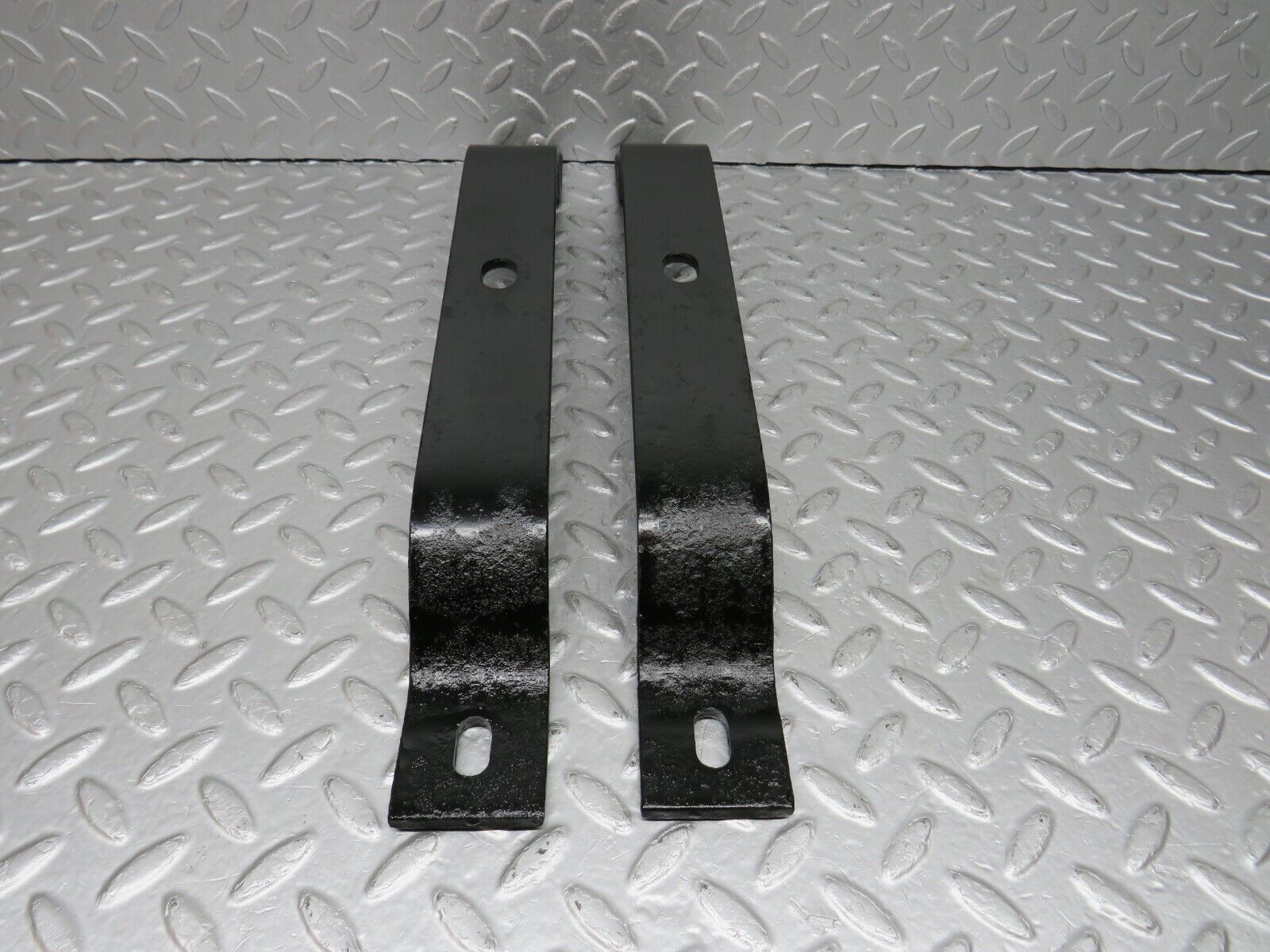 40531 Mercedes-Benz W110 230 Bumper Bracket 2x