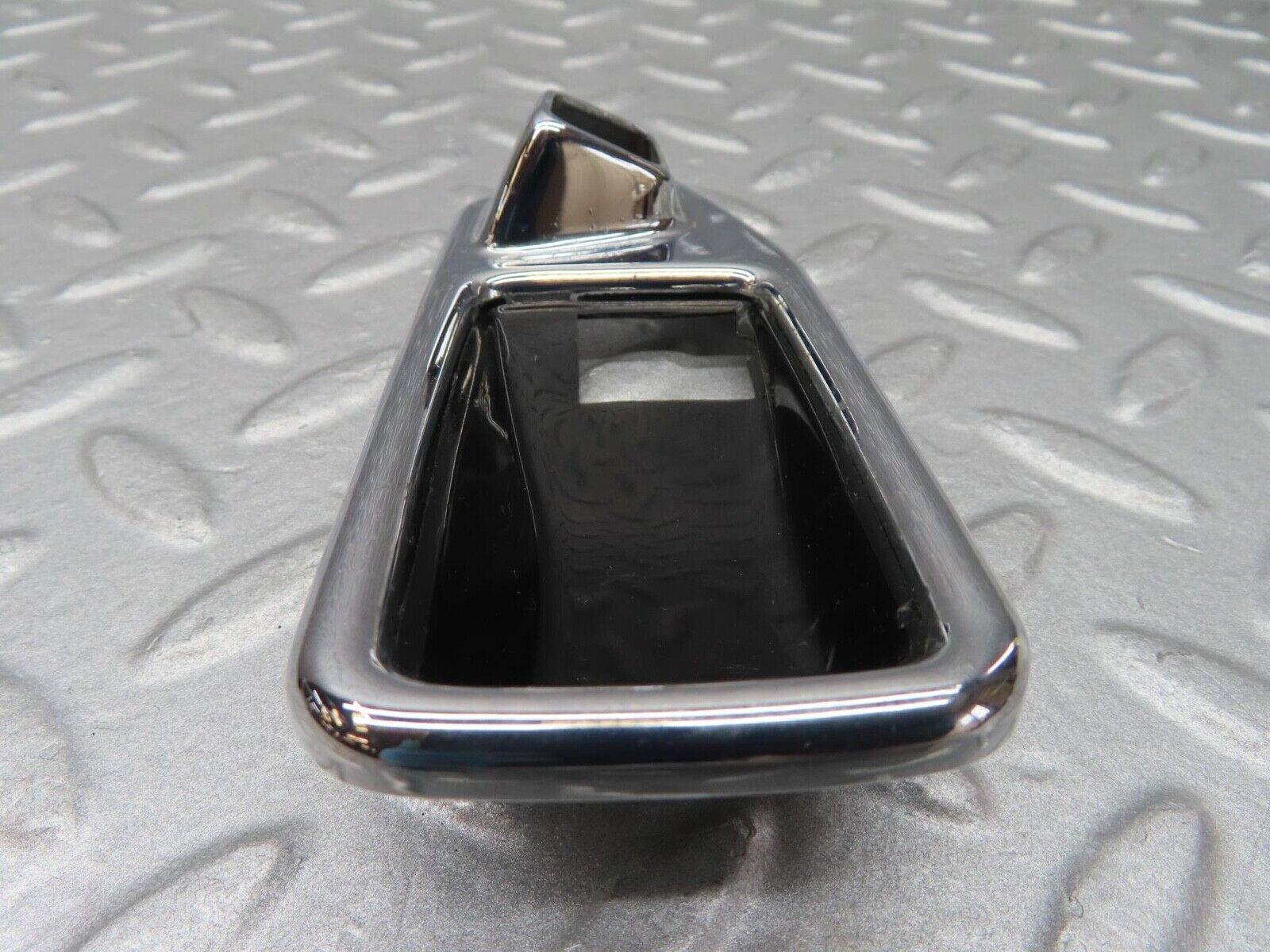 16058 Mercedes-Benz W123 280E Chrome Frame For Door Opener Right 1167660211