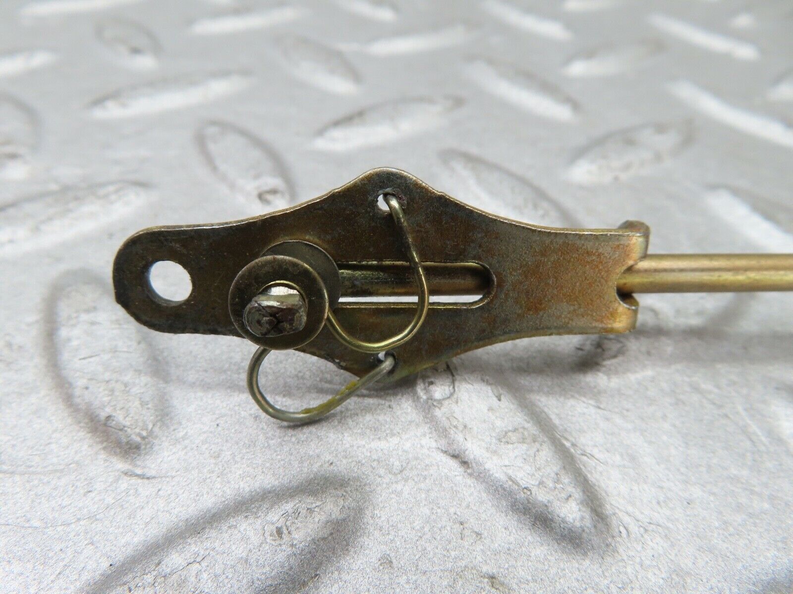 17560 Mercedes-Benz W116 450SEL Rear Right Door Lock Vacuum Actuator