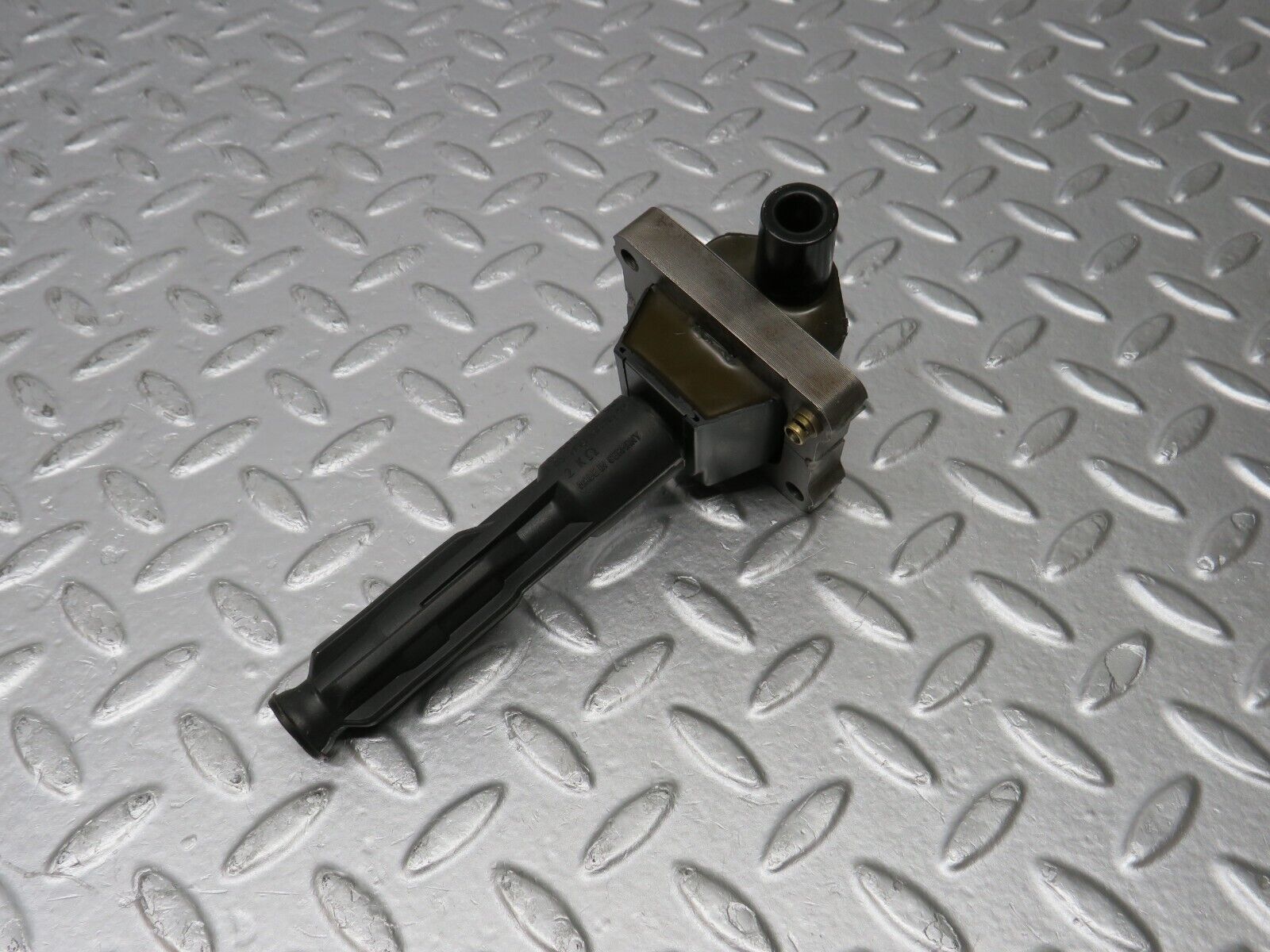 39496 Mercedes-Benz R129 320SL Coupe Ignition Coil 0001587003 0221506444 0001593542