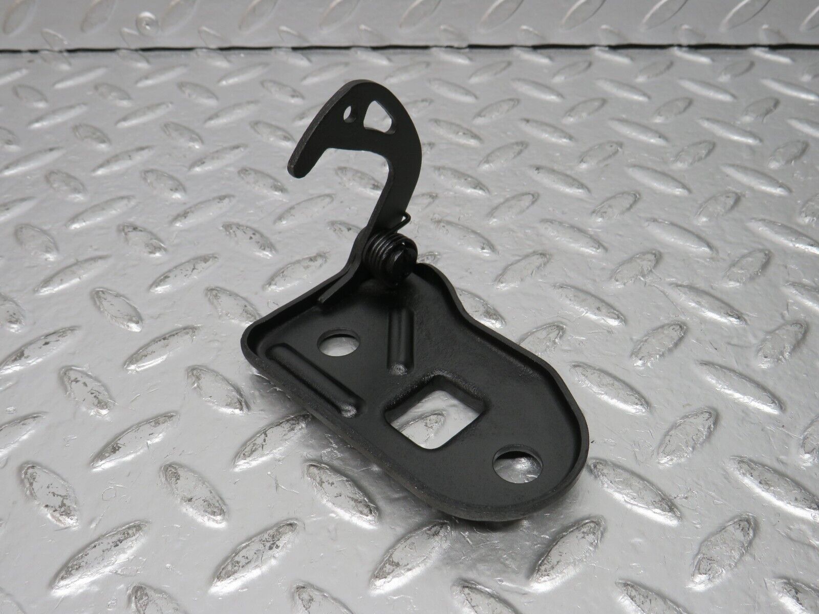 31114 Mercedes-Benz W123 200D Bonnet Release Latch 1238800060