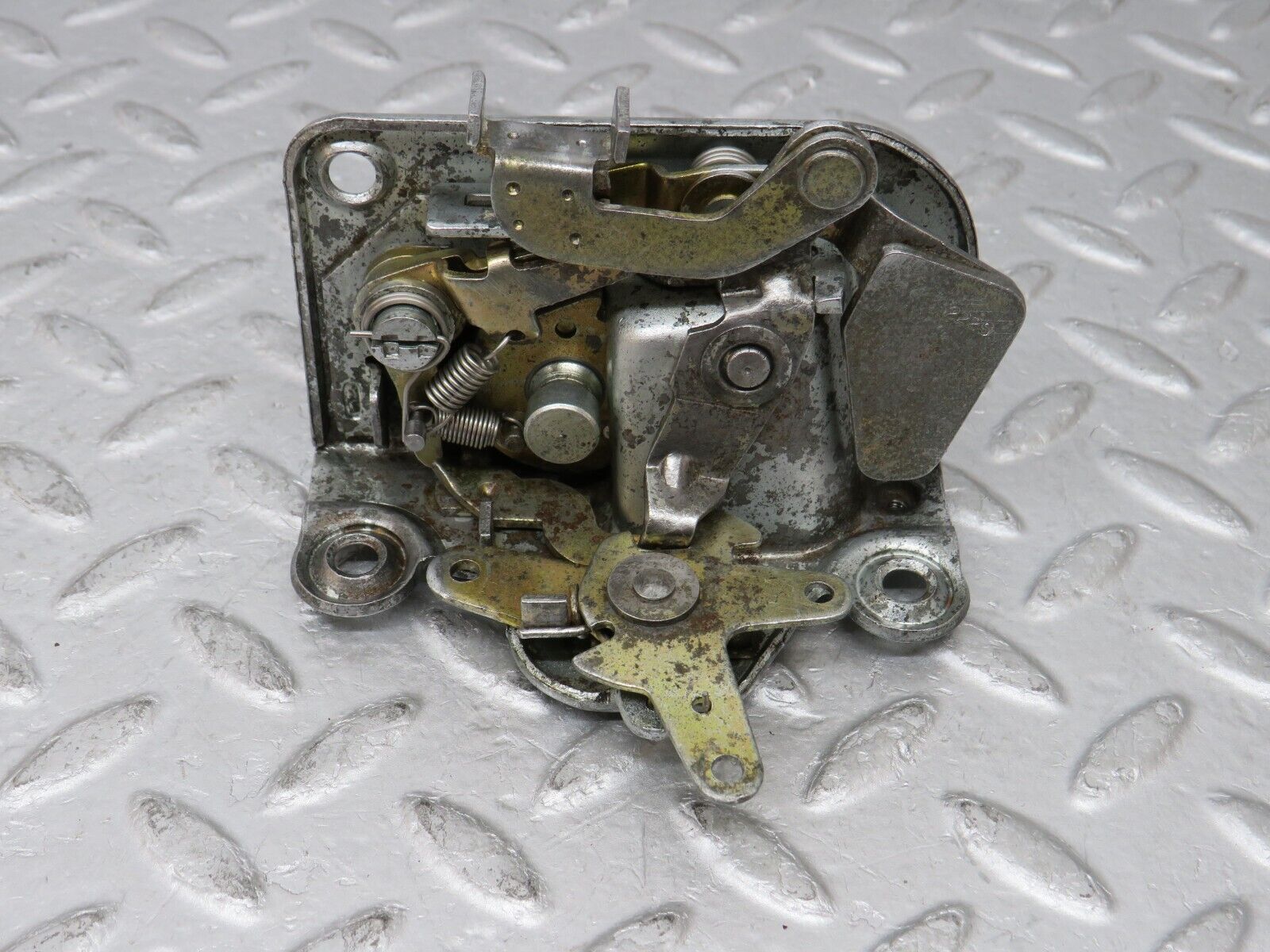 35738 Mercedes-Benz W108 Rear Right Door Lock Mechanism