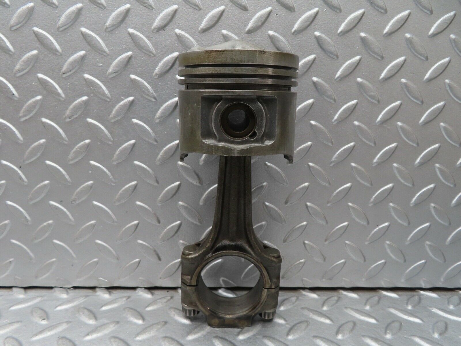 16932 Mercedes-Benz C123 280CE Coupe Piston With Connecting Rod 85.976 mm