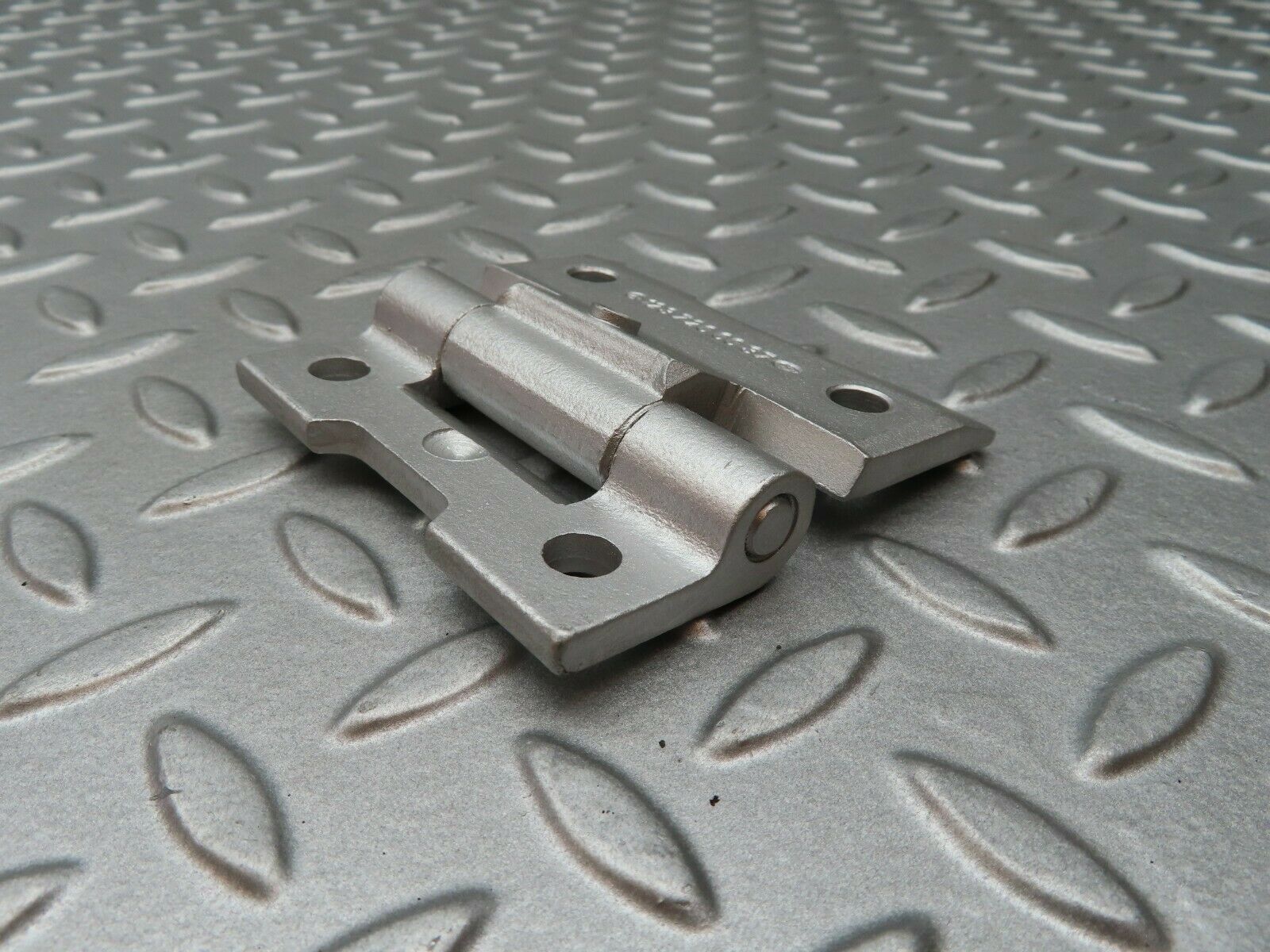 4497 Mercedes-Benz W123 230E Door Hinge 1237200037