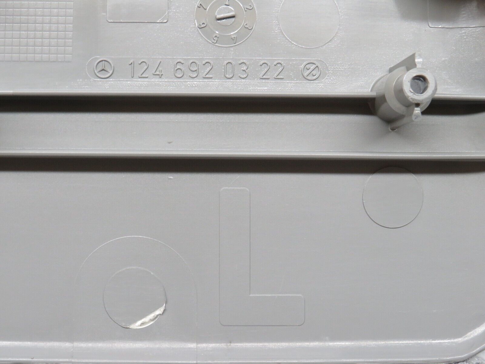 32323 Mercedes-Benz S124 300TE B Pillar Lower Cover Left Side Grey 1246920322