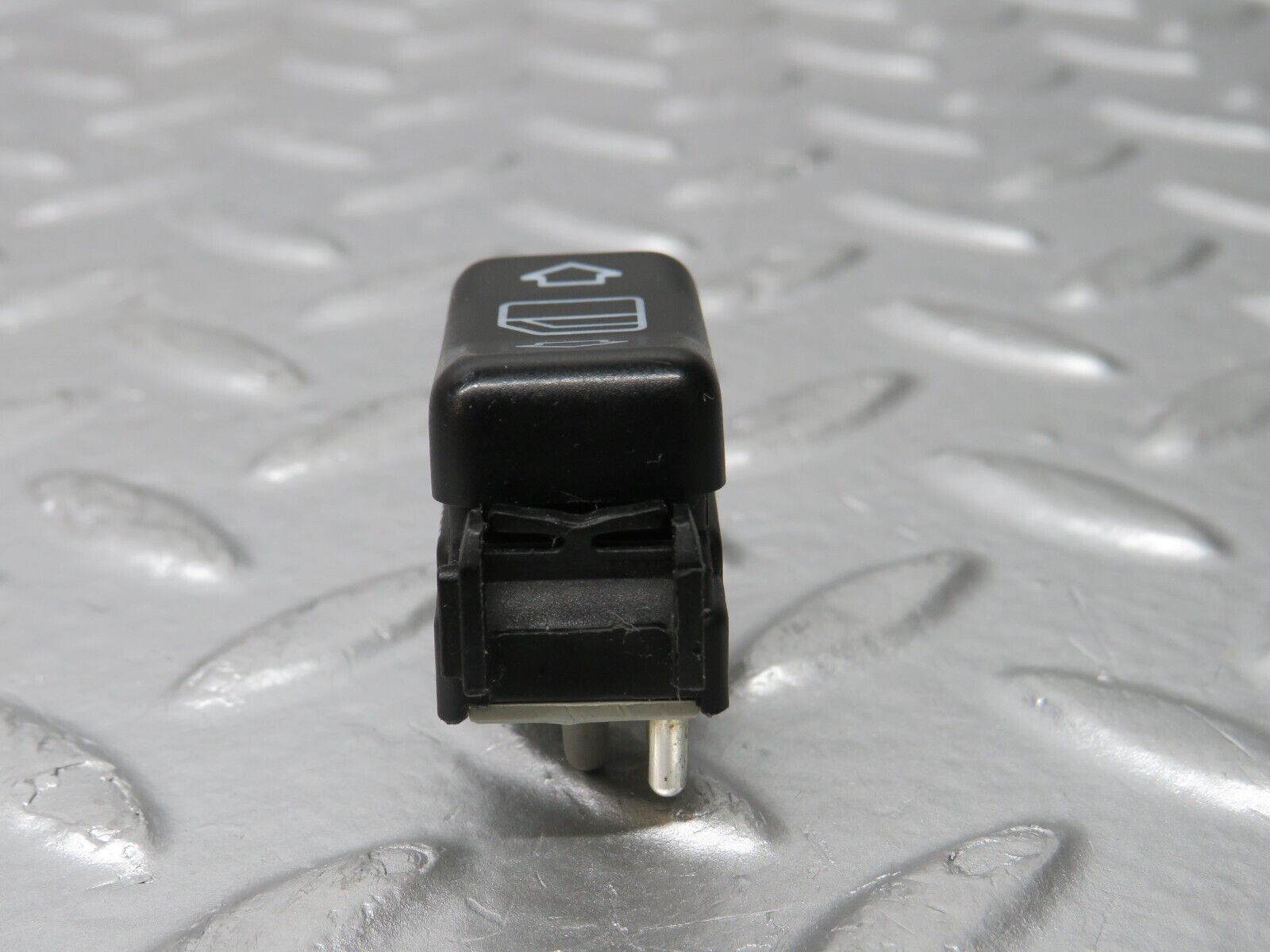 31230 Mercedes-Benz S124 220TE Electric Window Switch Right Side 1248209410