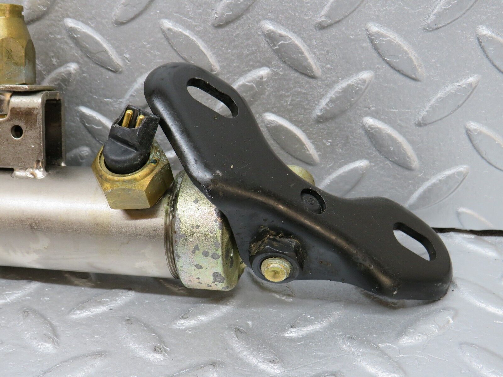 38500 Mercedes-Benz R129 280SL Coupe Roll Bar Hydraulic Cylinder Left 1298600335