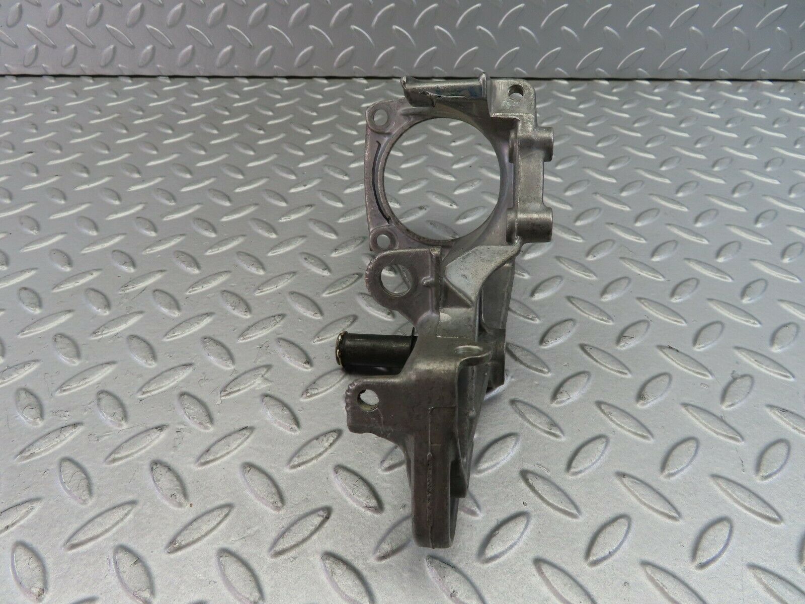 7674 Mercedes-Benz S123 230TE Wagon Brake Pedal Bracket Support 1232900219