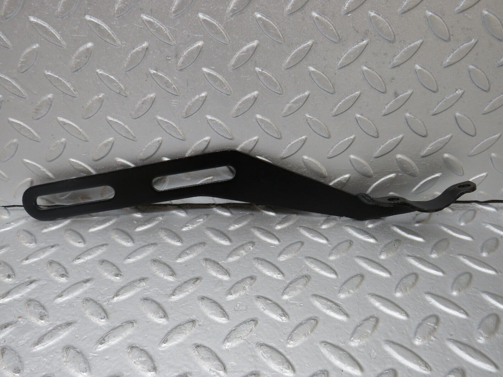 36135 Mercedes-Benz W126 420SE Exhaust Bracket