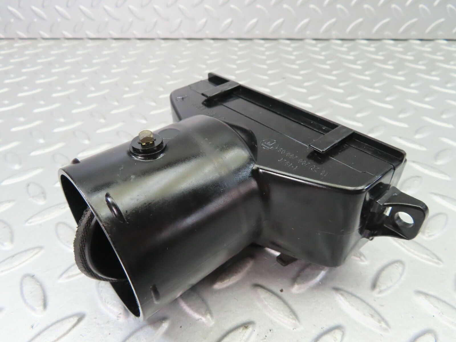 7461 Mercedes-Benz W116 450SE Dashboard Air Vent Grill Right Side 1168310130