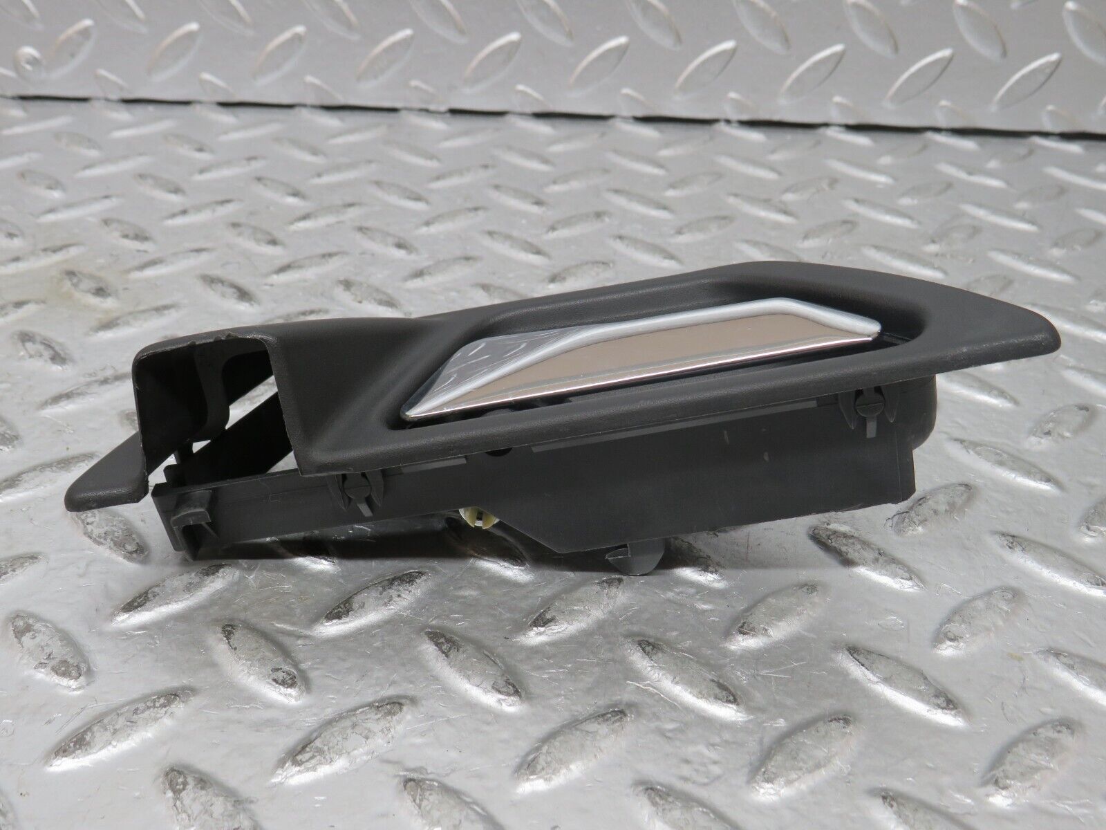 27516 Mercedes-Benz S124 300TE Front Left Interior Door Handle 1247600161