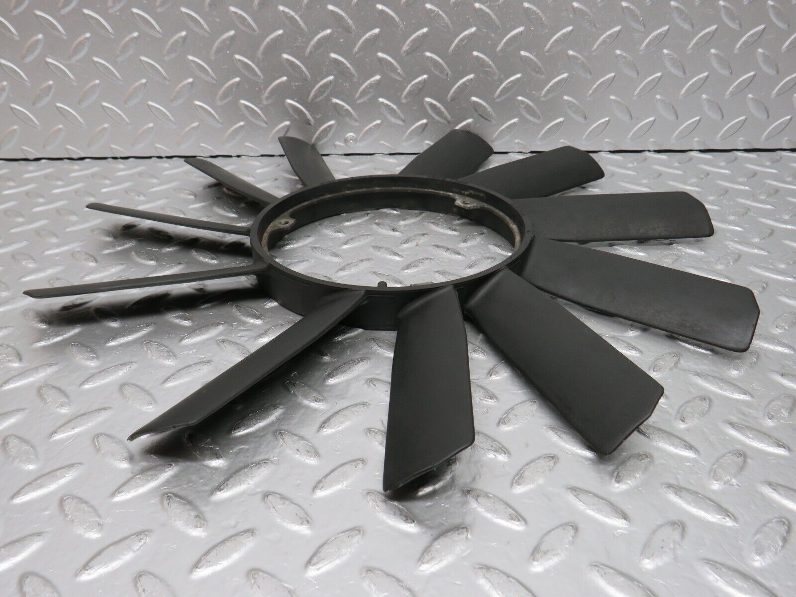 32666 Mercedes-Benz S124 300TE Wagon Engine Cooling Fan 1032000323