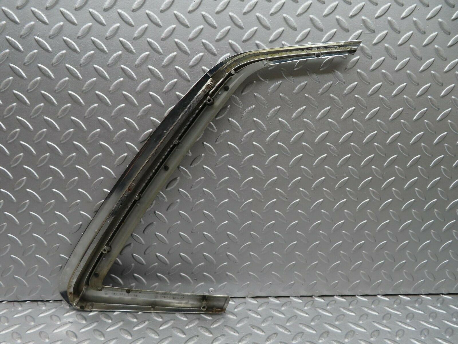 16589 Mercedes-Benz C107 380SLC Rear Left Quarter Window Chrome Frame