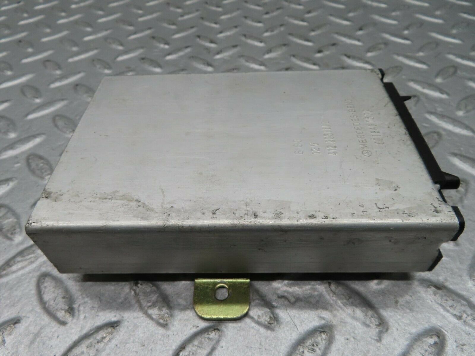 16710 Mercedes-Benz C107 380SLC Cruise Control Module Unit 0015457632