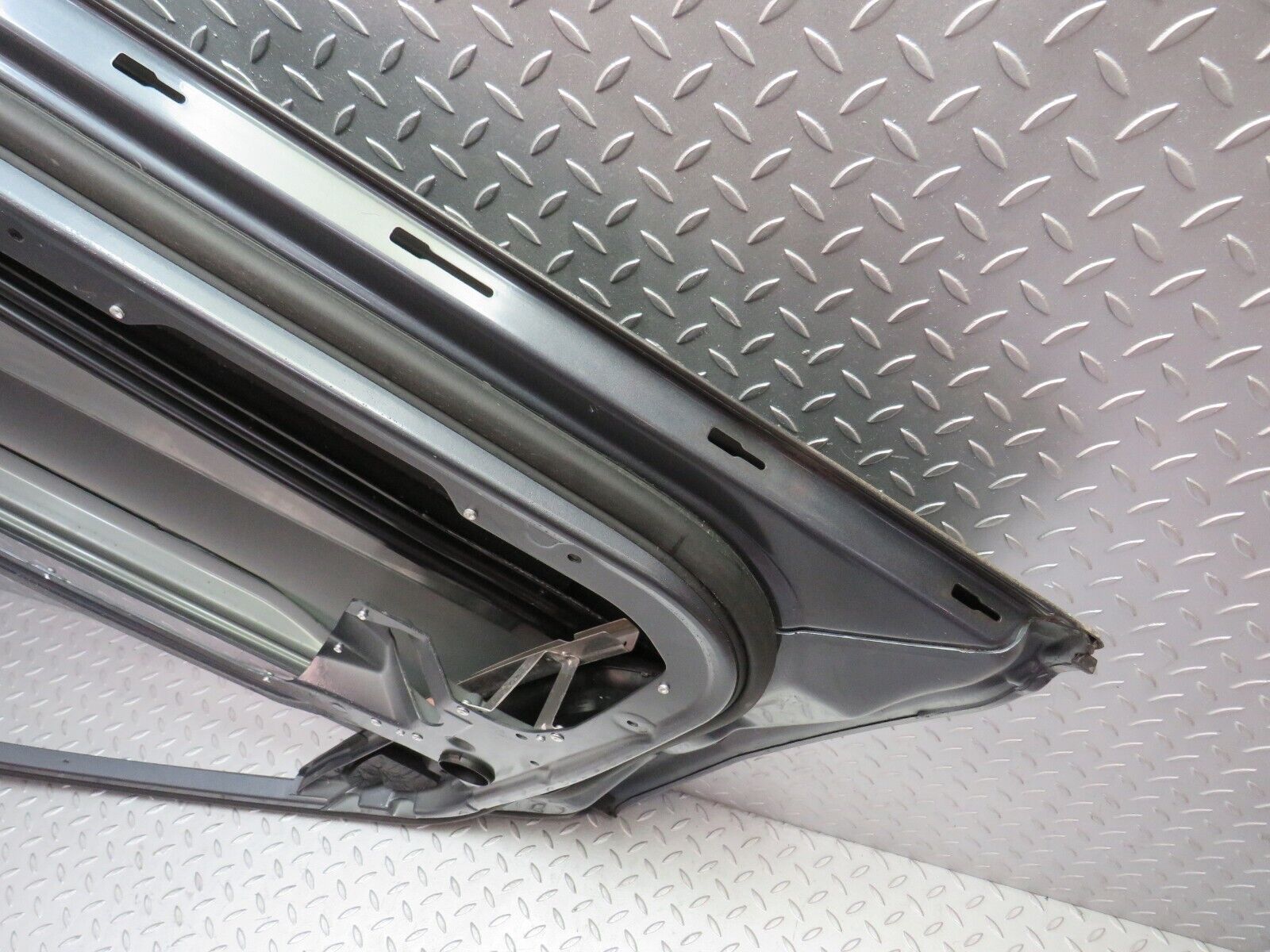 35088 Mercedes-Benz W221 Front Right Door