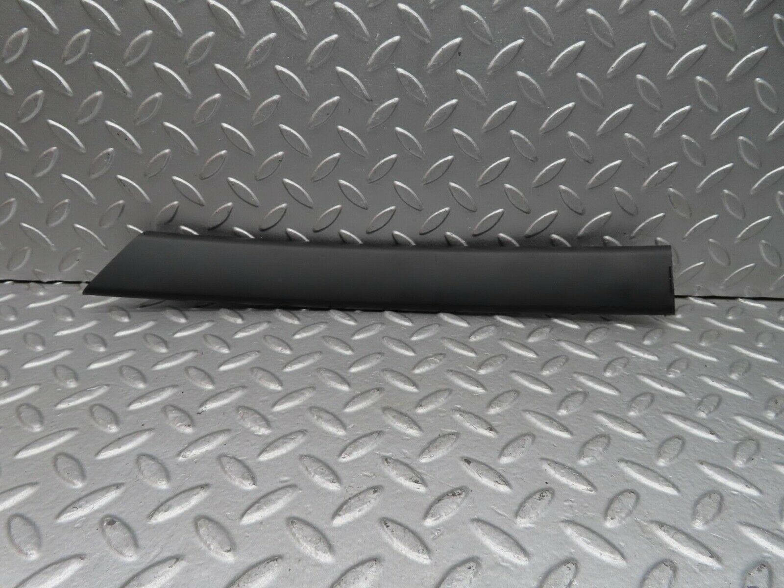 14996 Mercedes-Benz W140 S320 Rear Right Quarter Window Channel Inner Cover