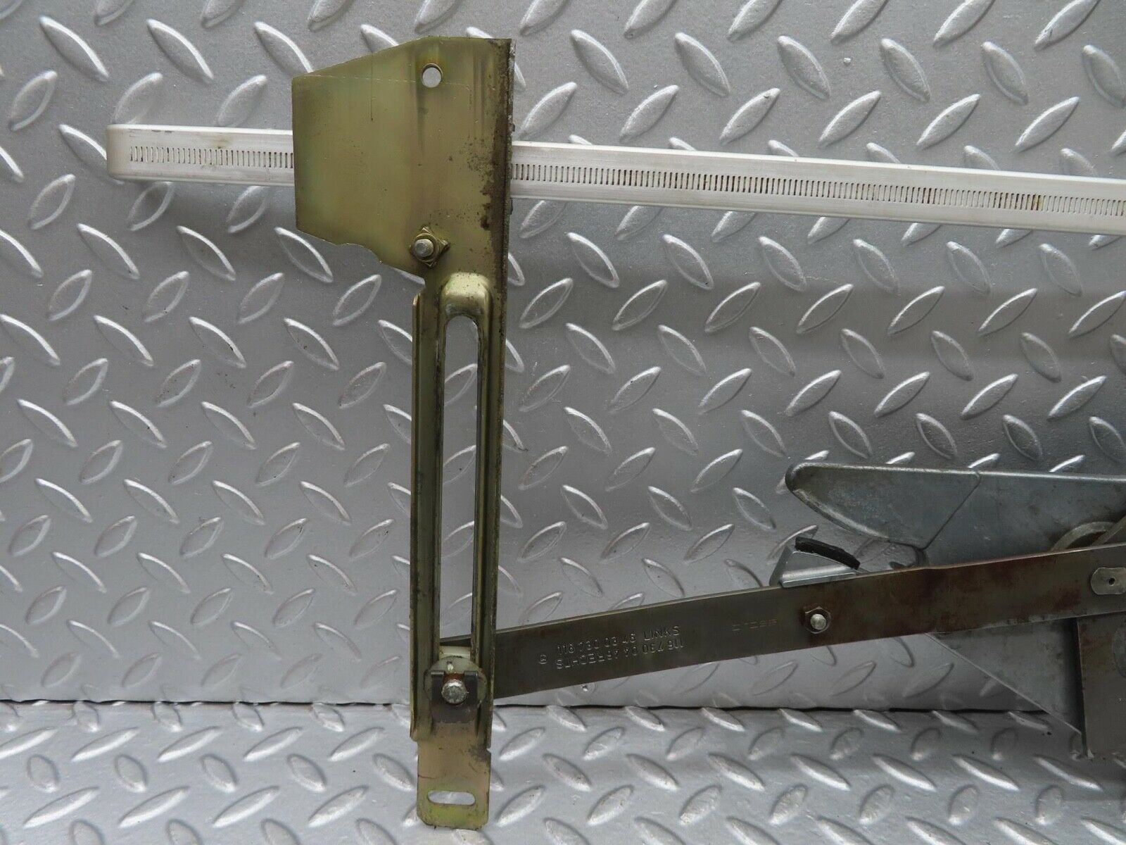 14253 Mercedes-Benz W116 350SE Rear Right Power Window Regulator 1167300446