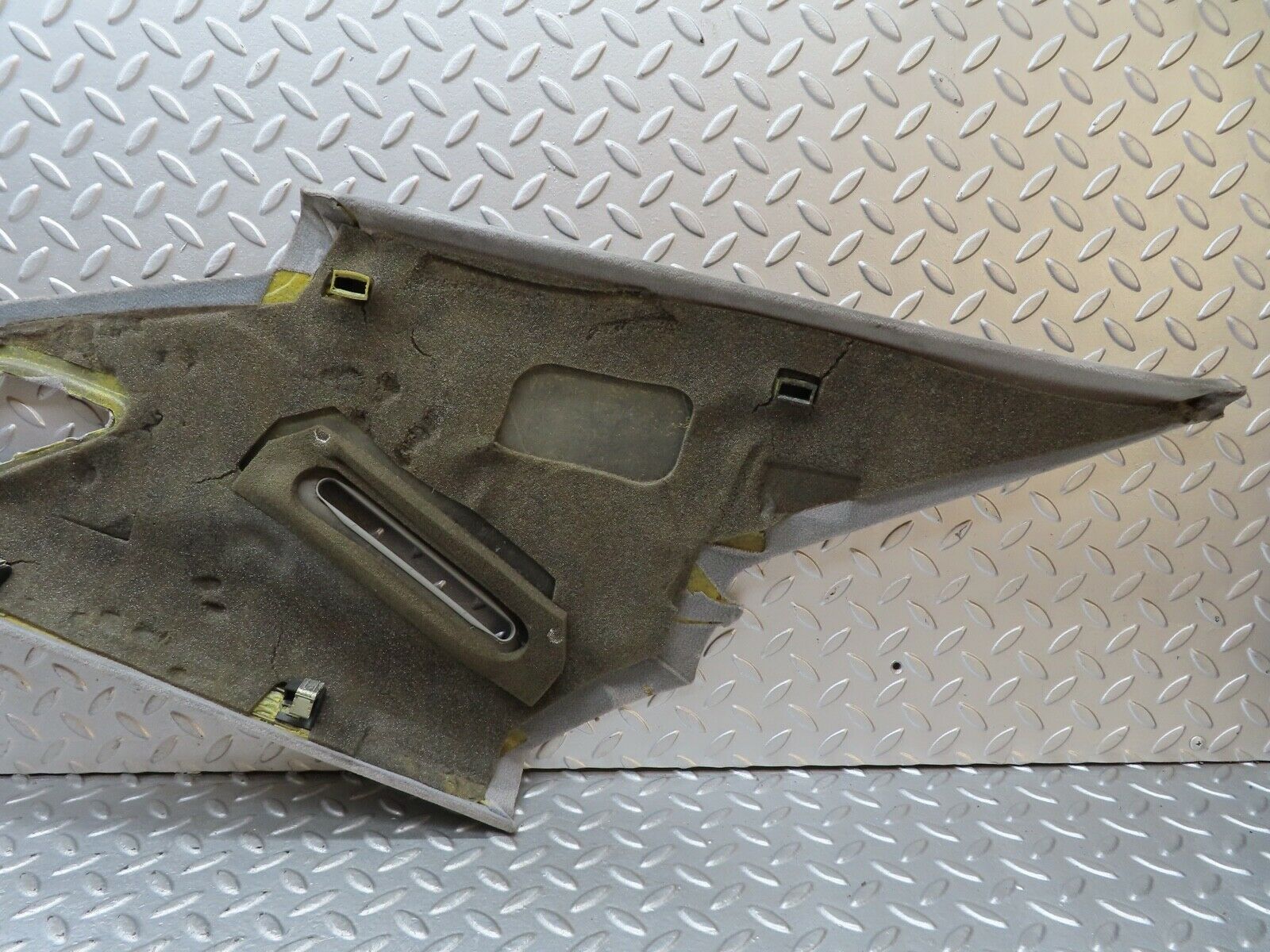 19309 Mercedes-Benz C140 CL420 Coupe C Pillar Cover Left Side Grey