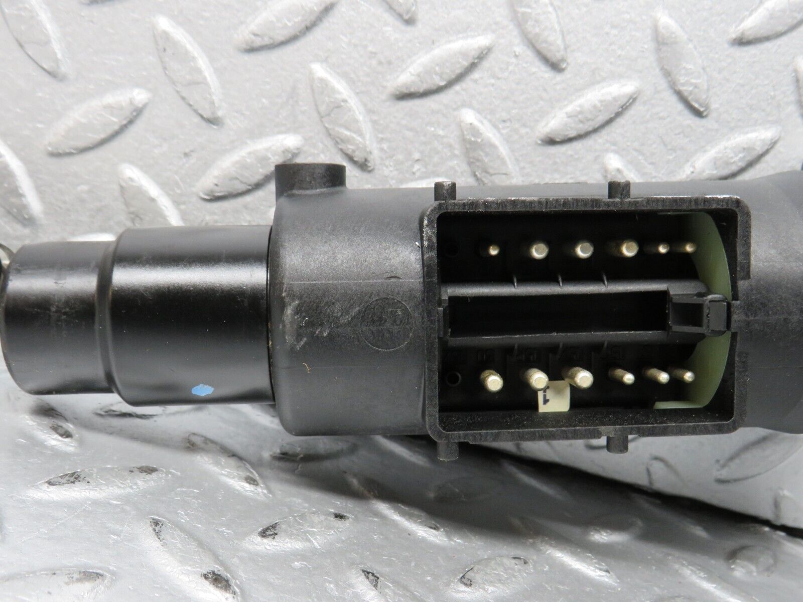 38471 Mercedes-Benz R129 280SL Coupe Steering Lock Ignition Switch With Key