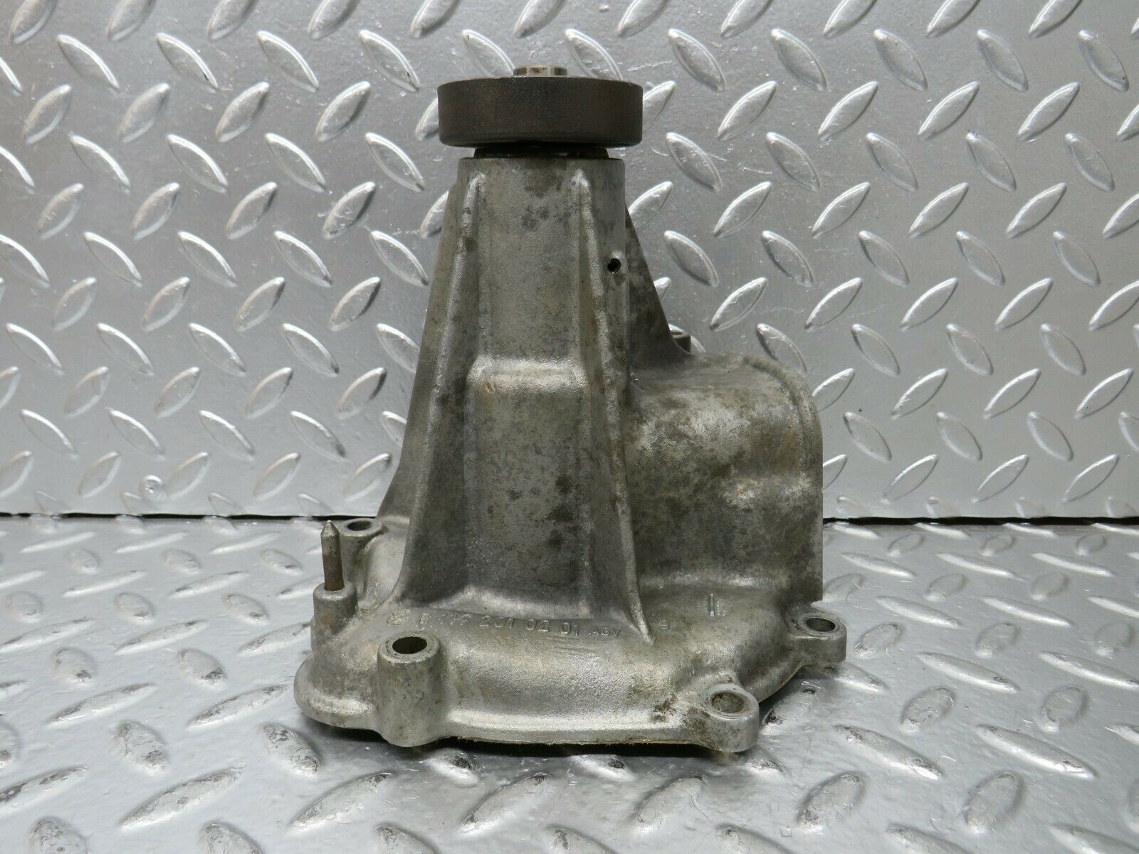 23303 Mercedes-Benz W116 350SE Water Pump 1172010201