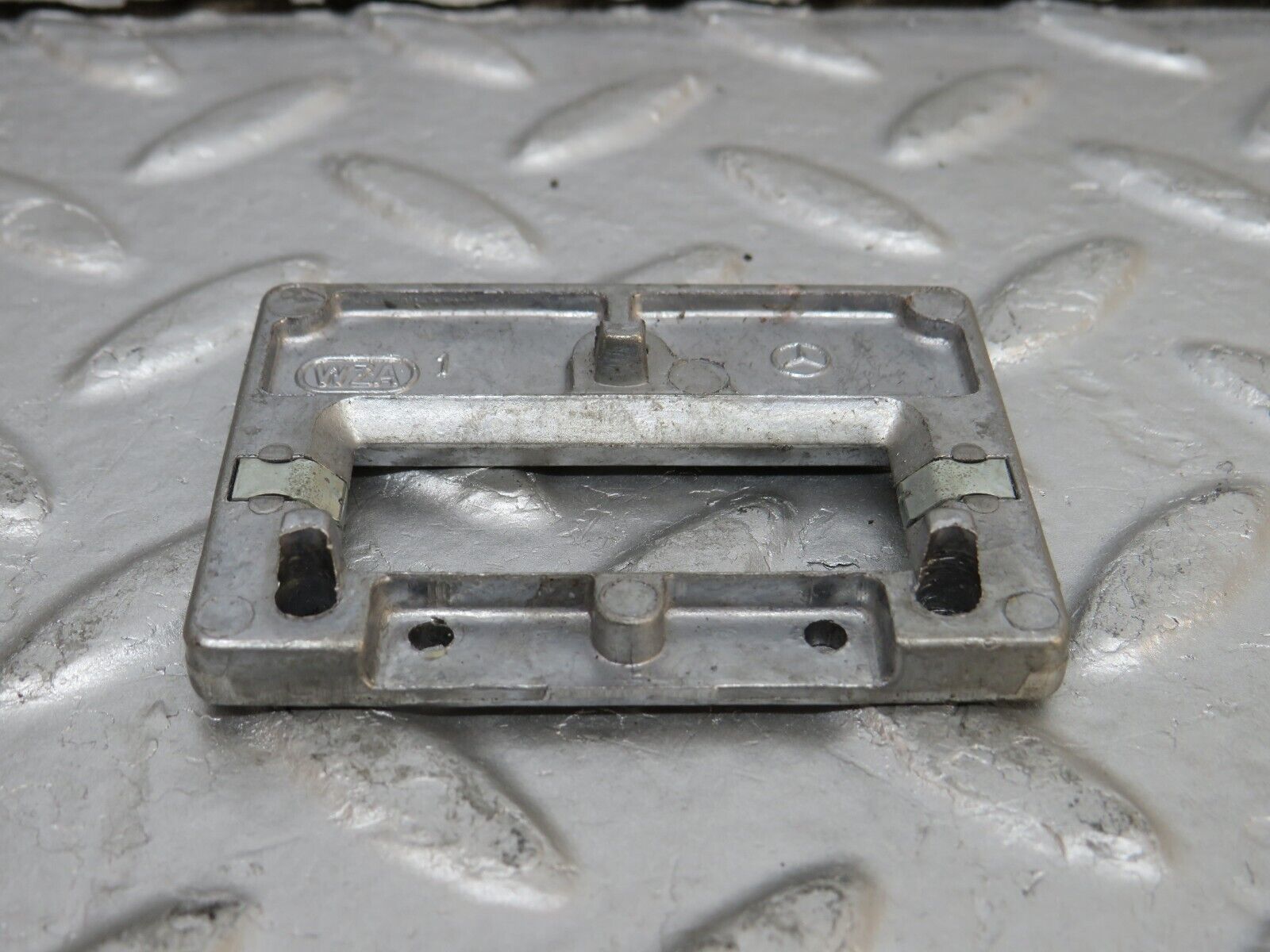 29325 Mercedes-Benz W124 230E Rear View Mirror Bracket