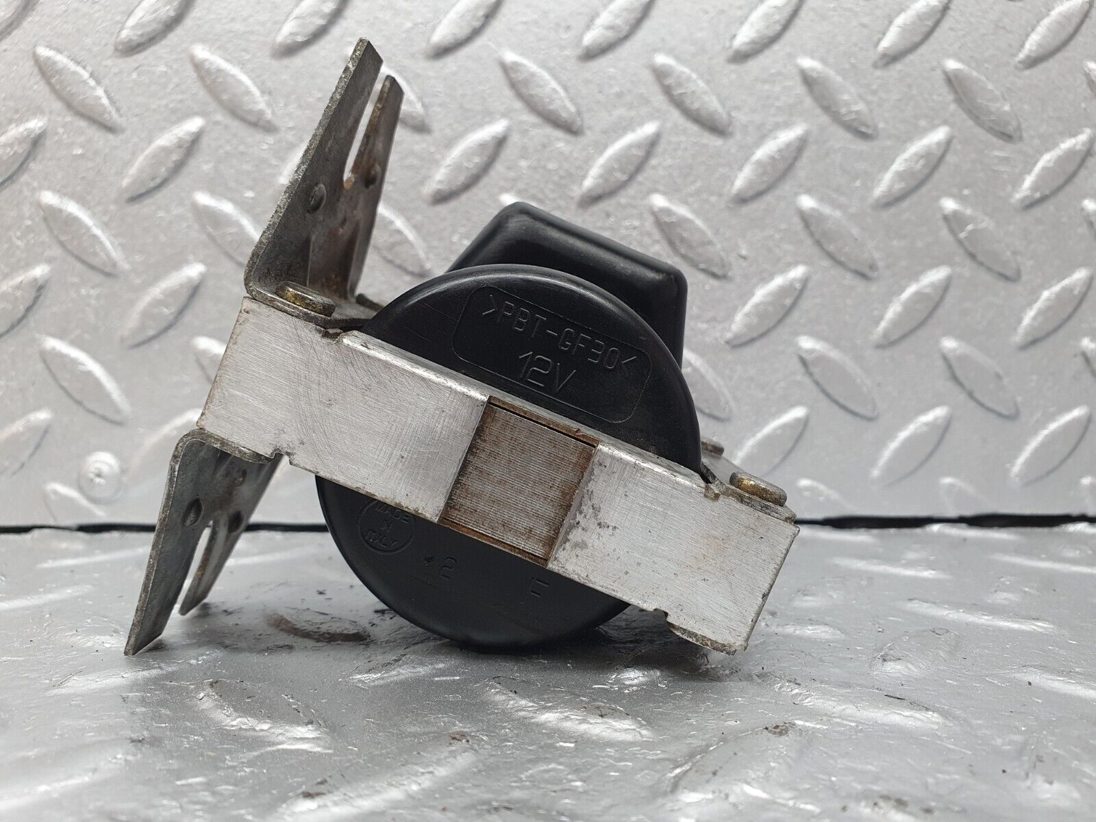 41529 Mercedes-Benz W124 200E Ignition Coil 080 03D 00065